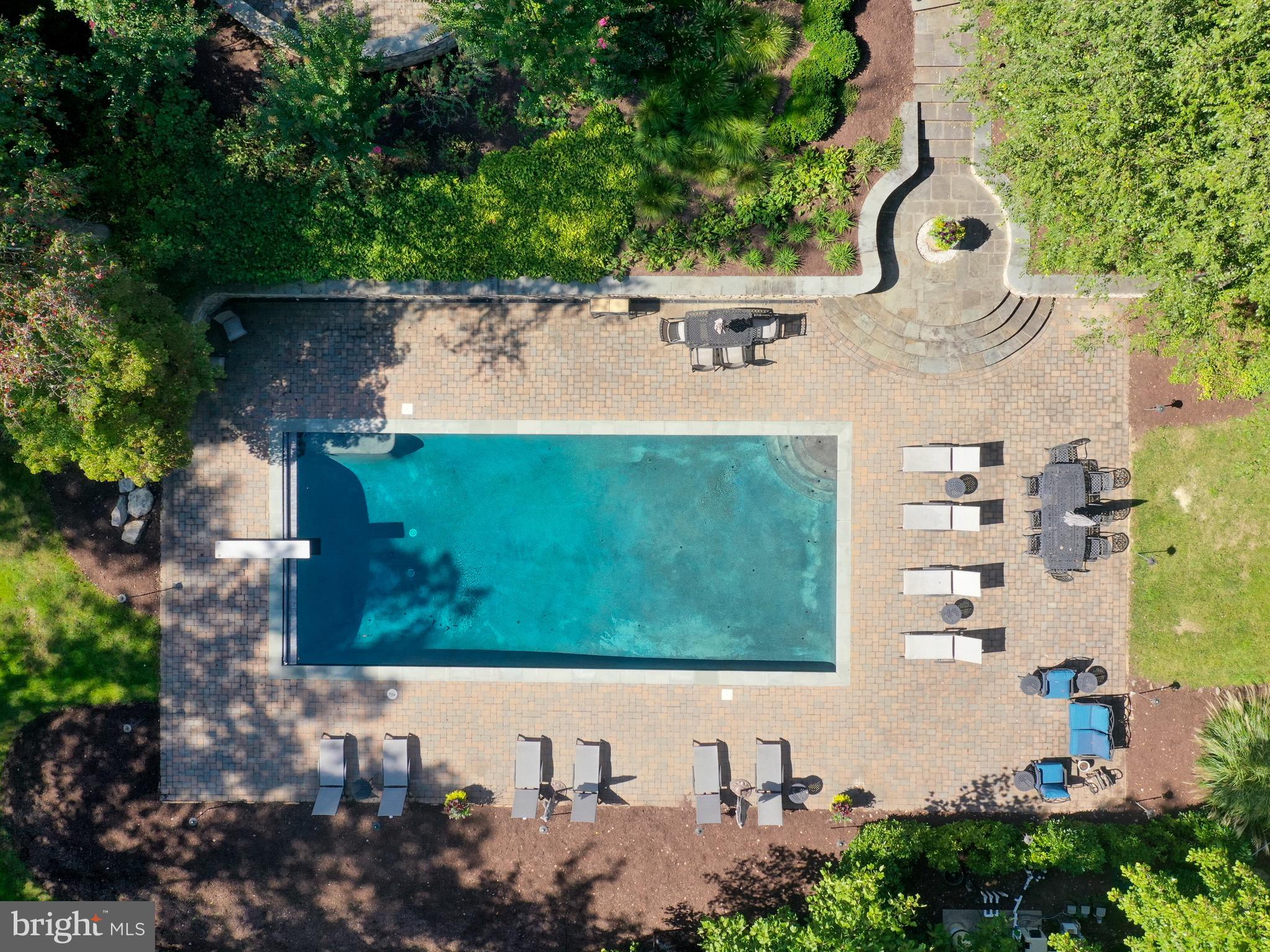 TEMPLES DELIGHT - Residential