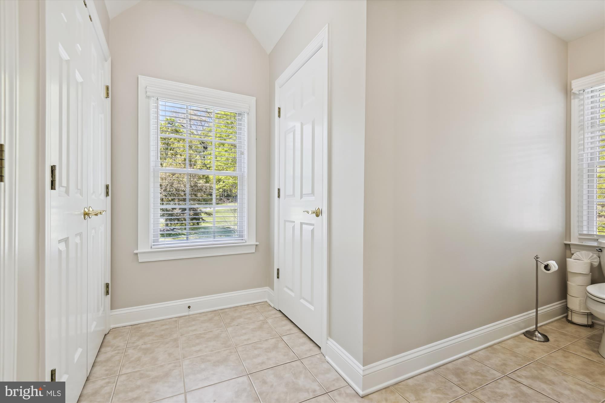 TEMPLES DELIGHT - Residential