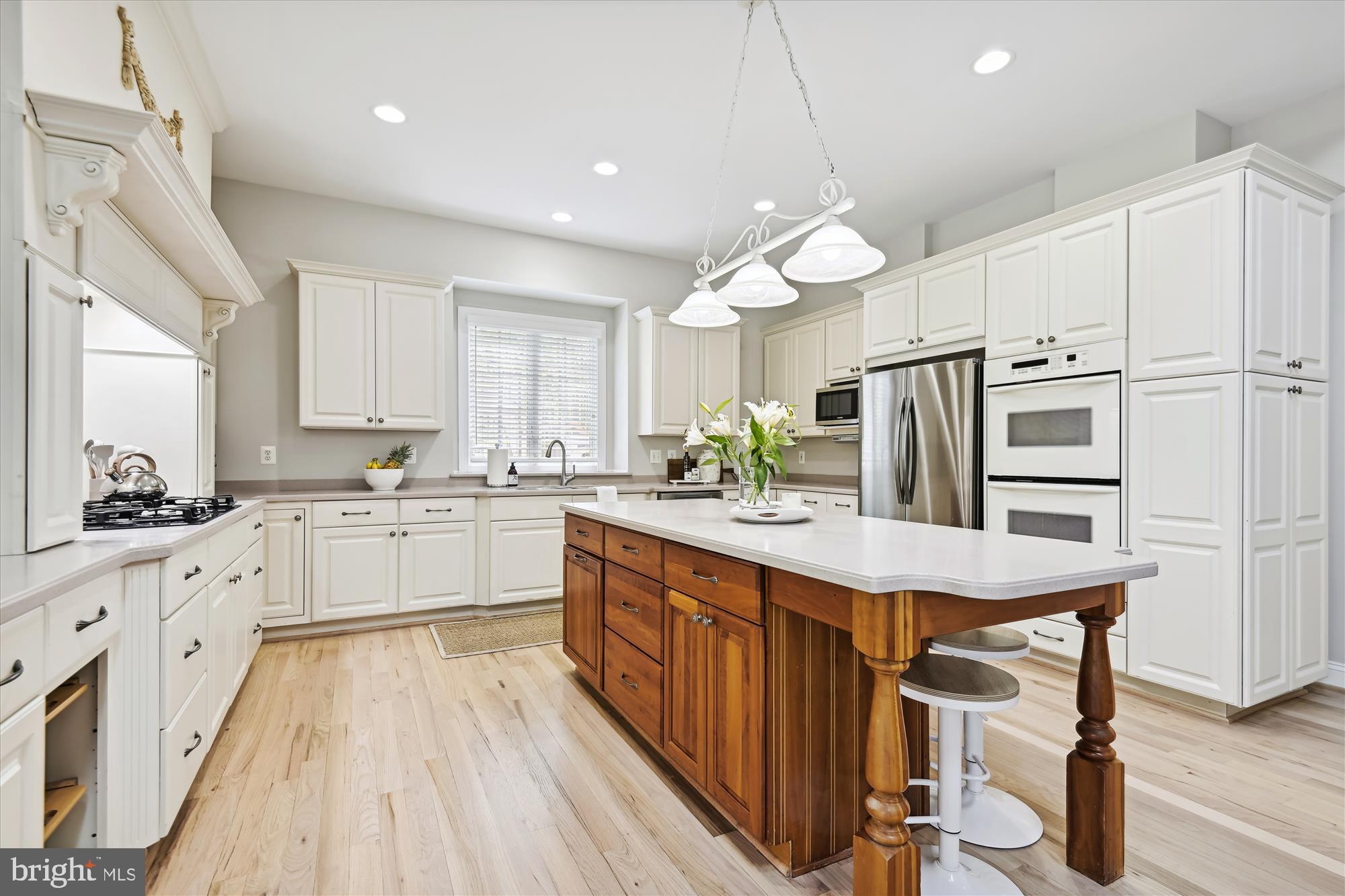 TEMPLES DELIGHT - Residential