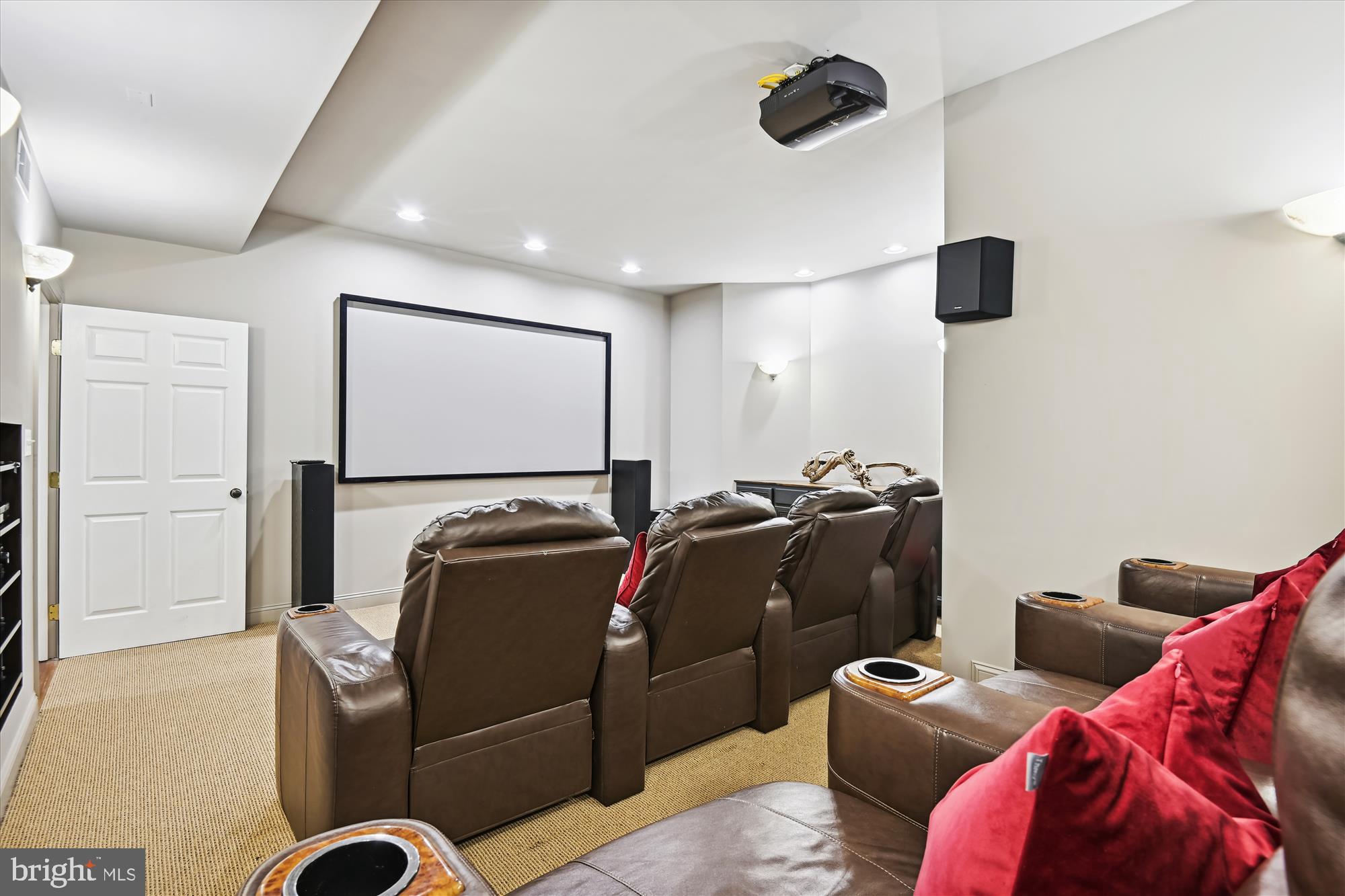 TEMPLES DELIGHT - Residential