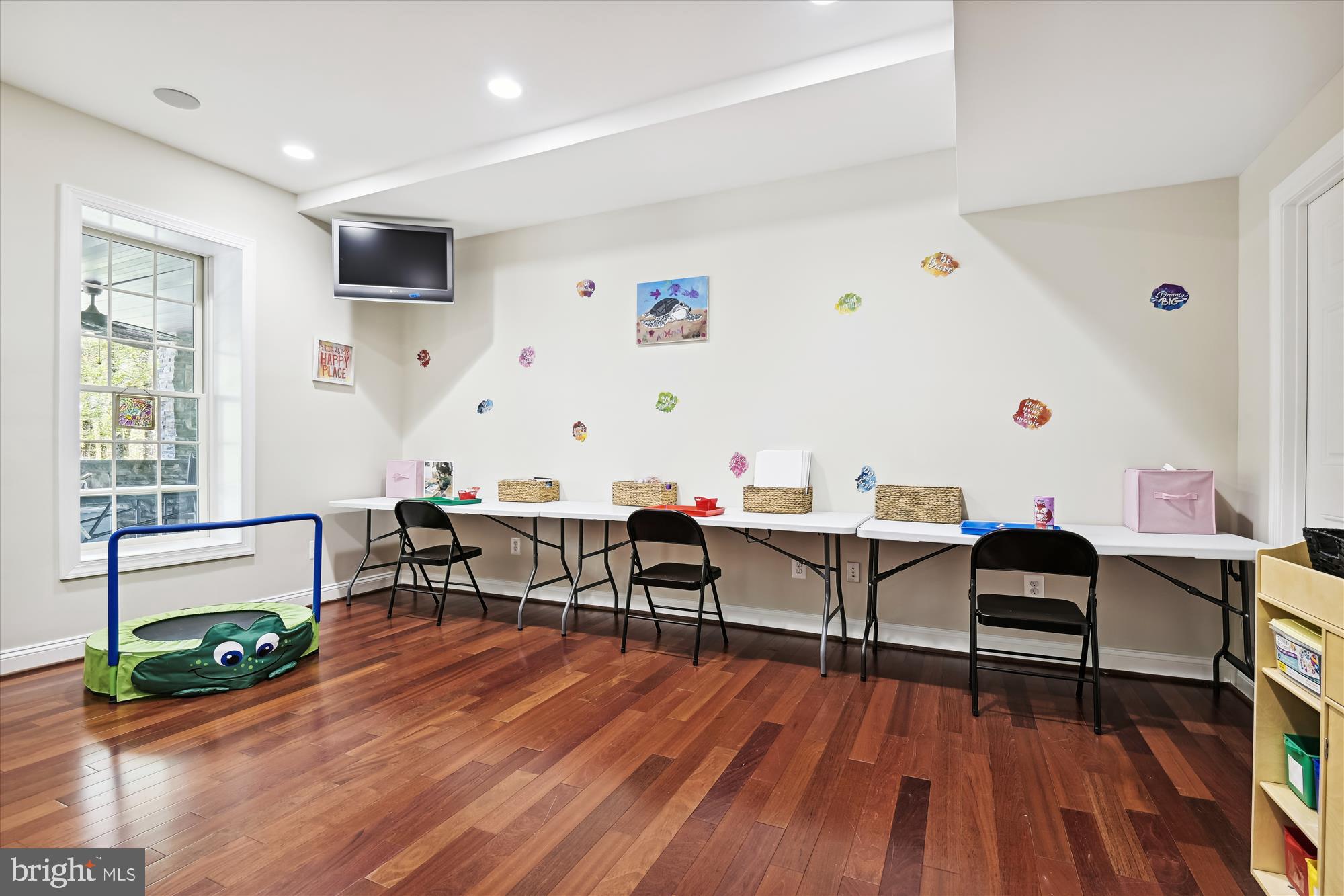 TEMPLES DELIGHT - Residential