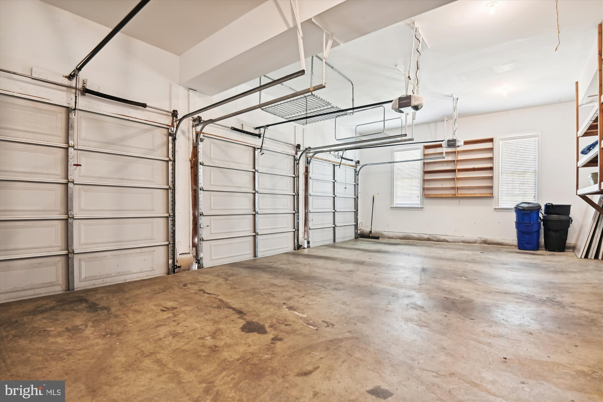 TEMPLES DELIGHT - Residential