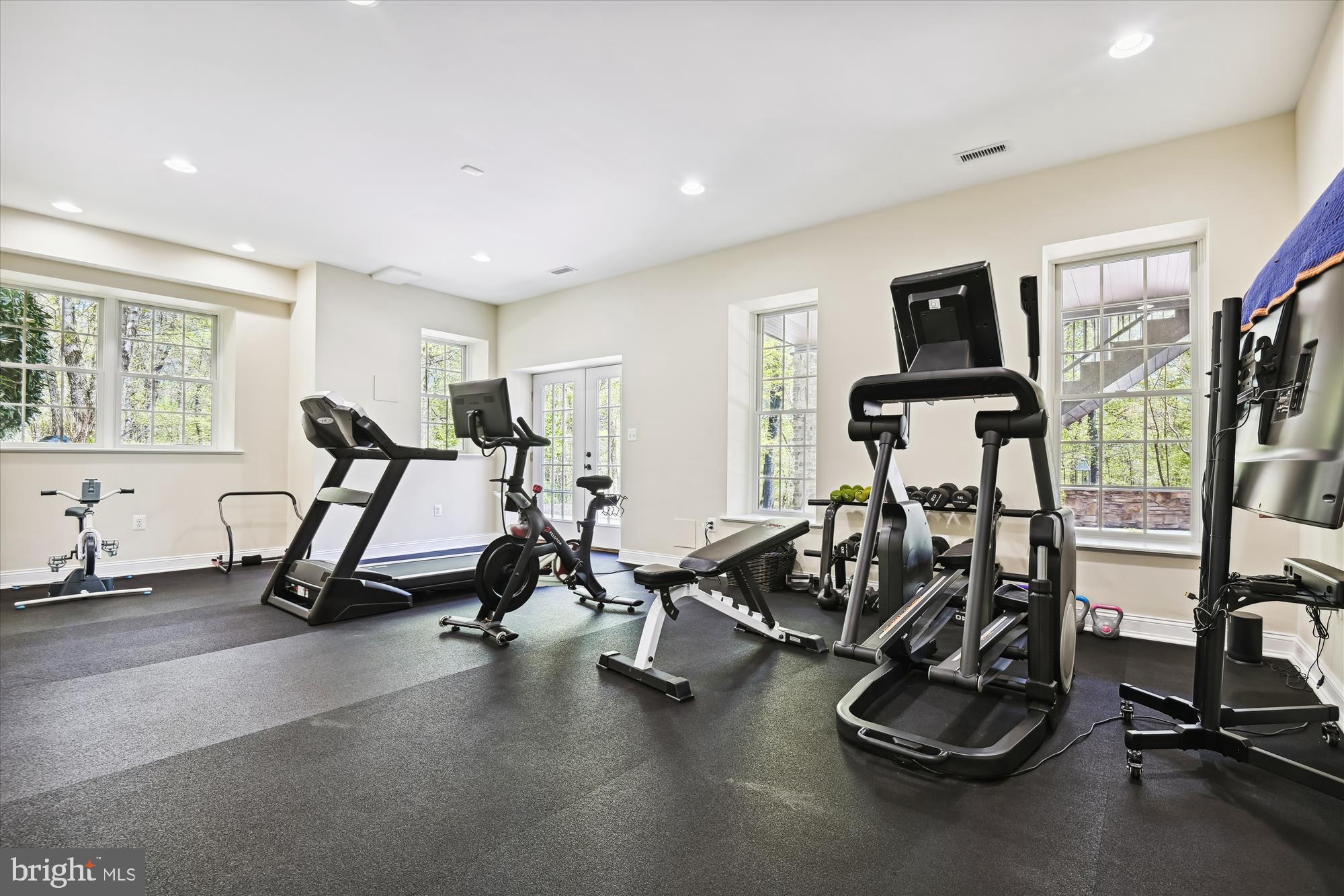 TEMPLES DELIGHT - Residential