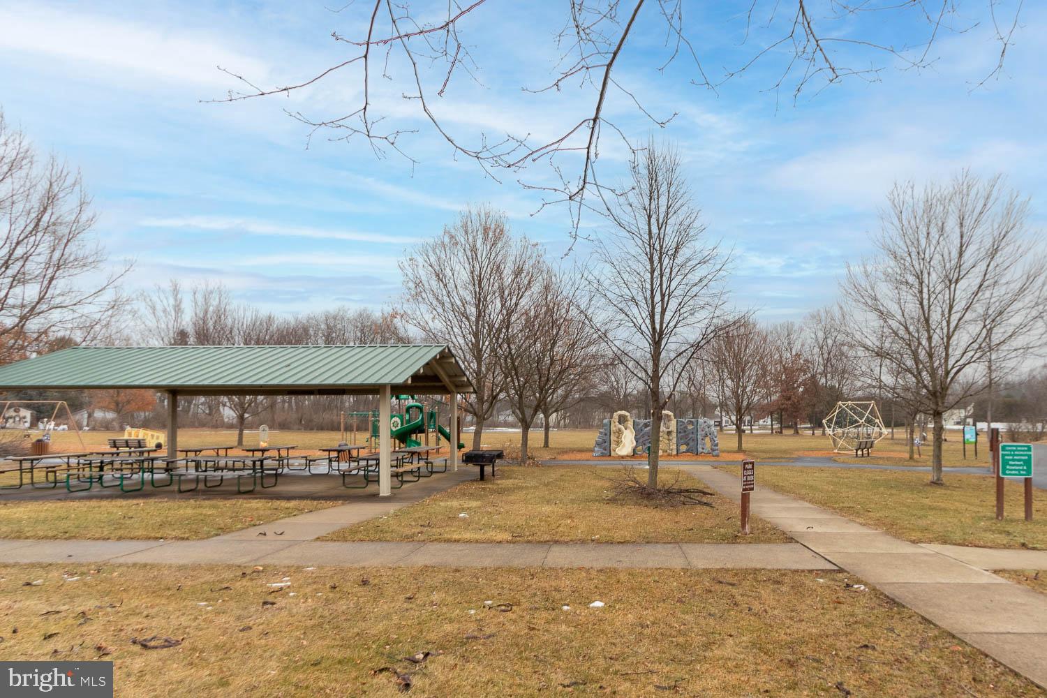 GOLDEN ORCHARDS - Residential