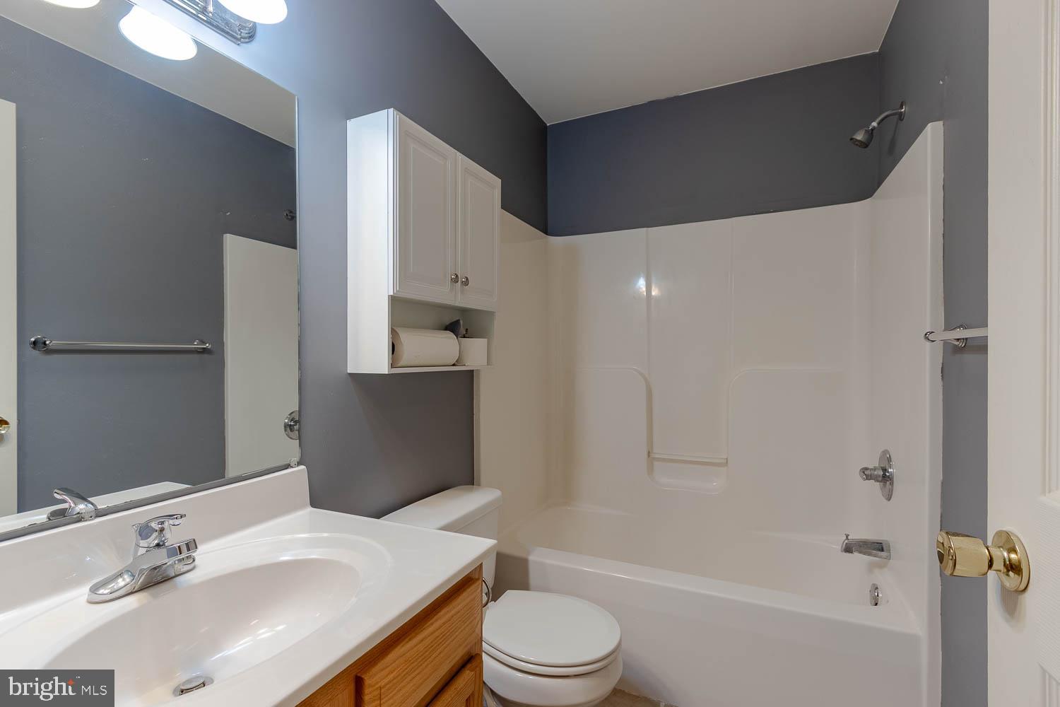 GOLDEN ORCHARDS - Residential