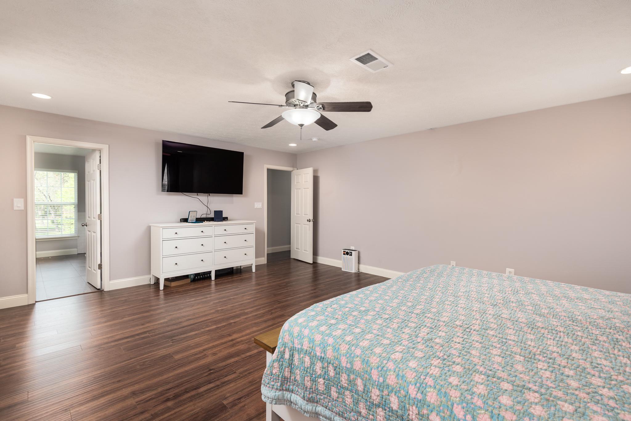 SAVANNAH OVERLOOK - Residential