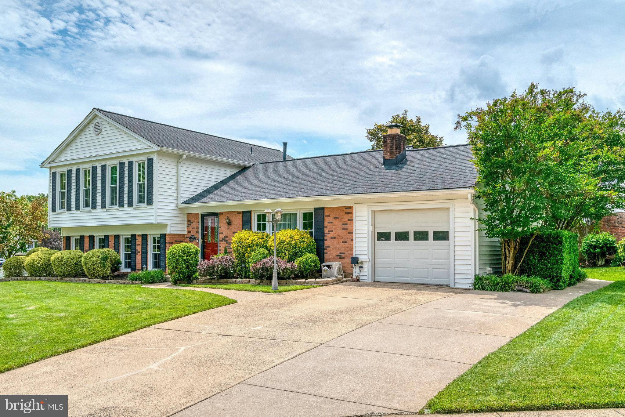 5901 WIVENHOE COURT