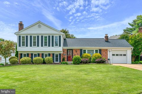 5901 WIVENHOE COURT ALEXANDRIA VA 22315