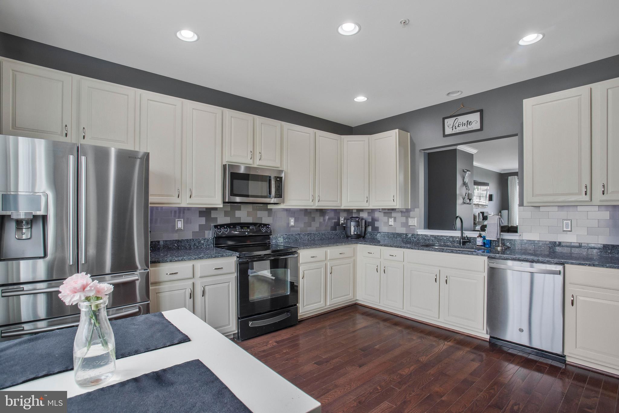 SAN FRANCISCO BY THE BAY - Residential