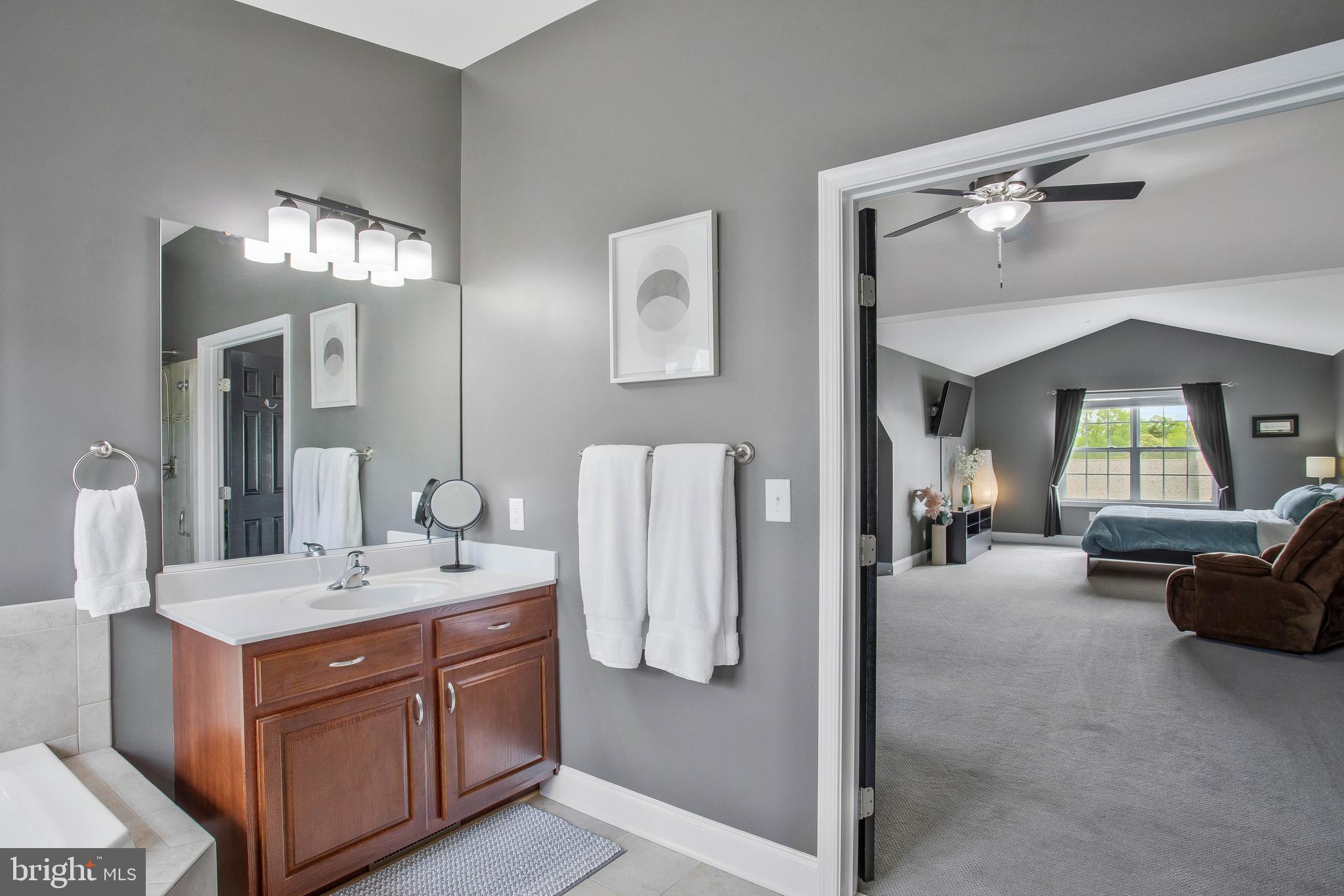 SAN FRANCISCO BY THE BAY - Residential