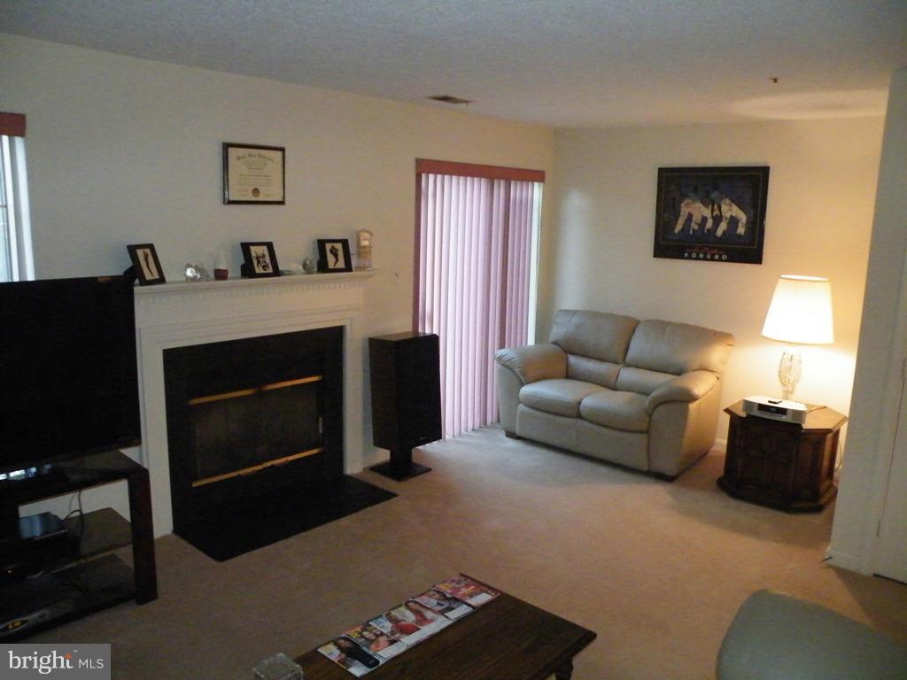 ADDISON WOODS PLAT 1 - Residential