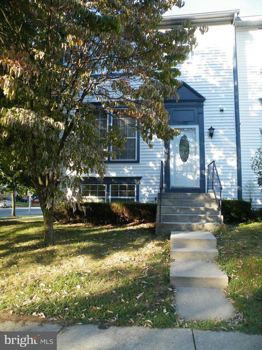 Walk in and feel at home!!! Well cared for End Unit TH with loads of natural light, spacious rooms and updated kitchen. SS appls, neutral carpet and paint. Formal LR and DR. SGD in place for you to add your custom deck.Fin LL with FP and walk-out to fenced yard. Loads of closet and storage space. Nestled in a quaint community convenient to Addison Rd Metro, Rte 214 and I-95. Take a look see!!!