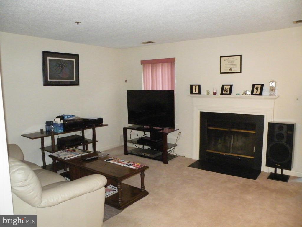 ADDISON WOODS PLAT 1 - Residential