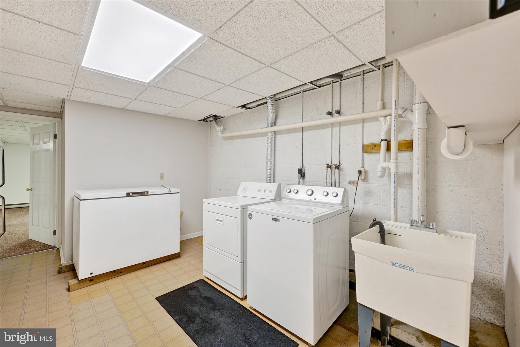 HAMPSTEAD HEIGHTS - Residential