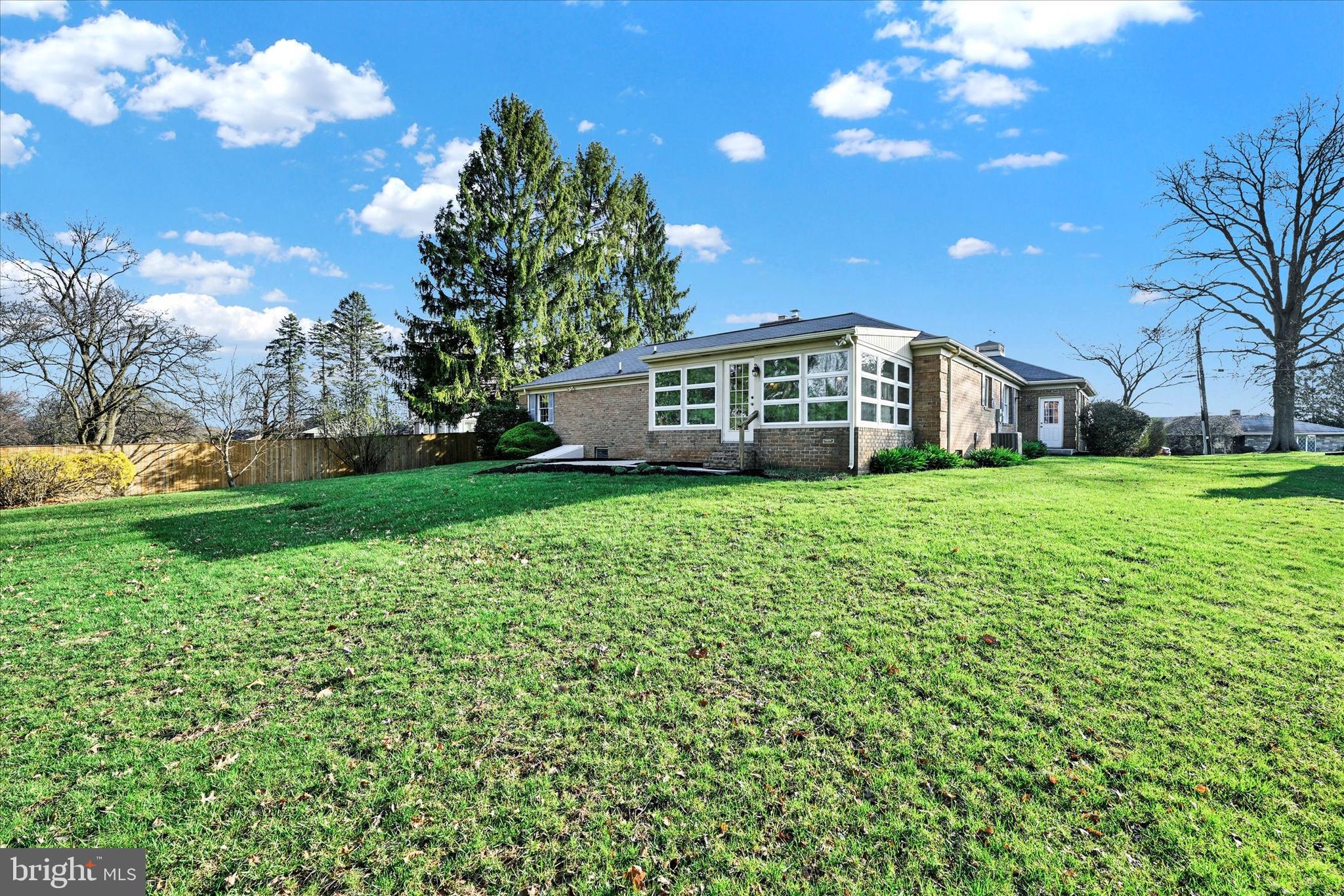 HAMPSTEAD HEIGHTS - Residential