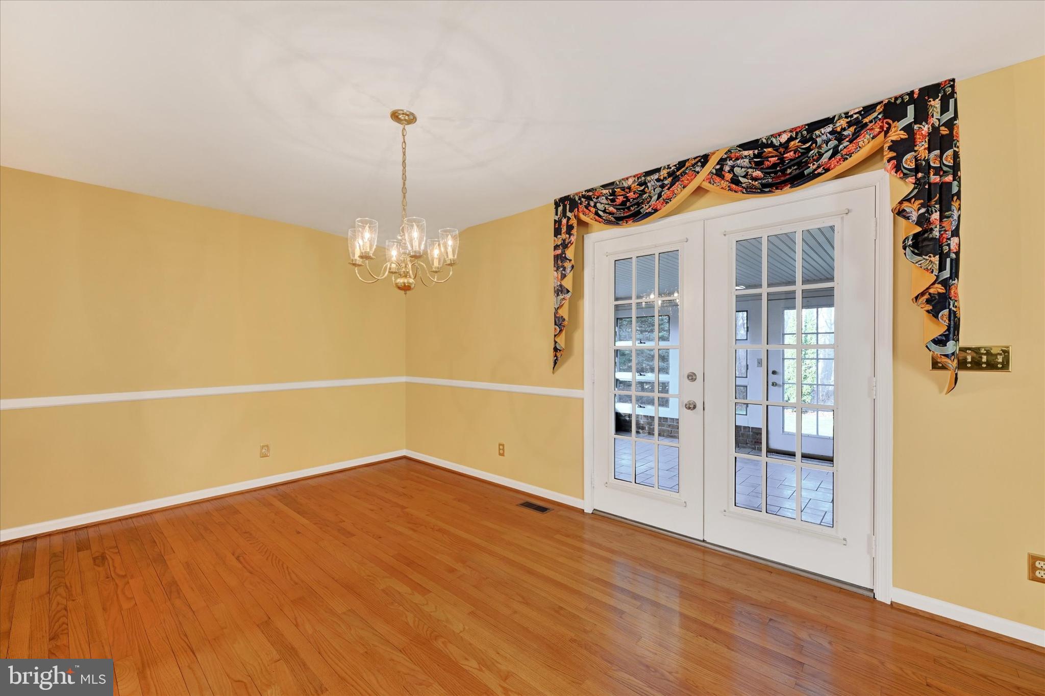 HAMPSTEAD HEIGHTS - Residential