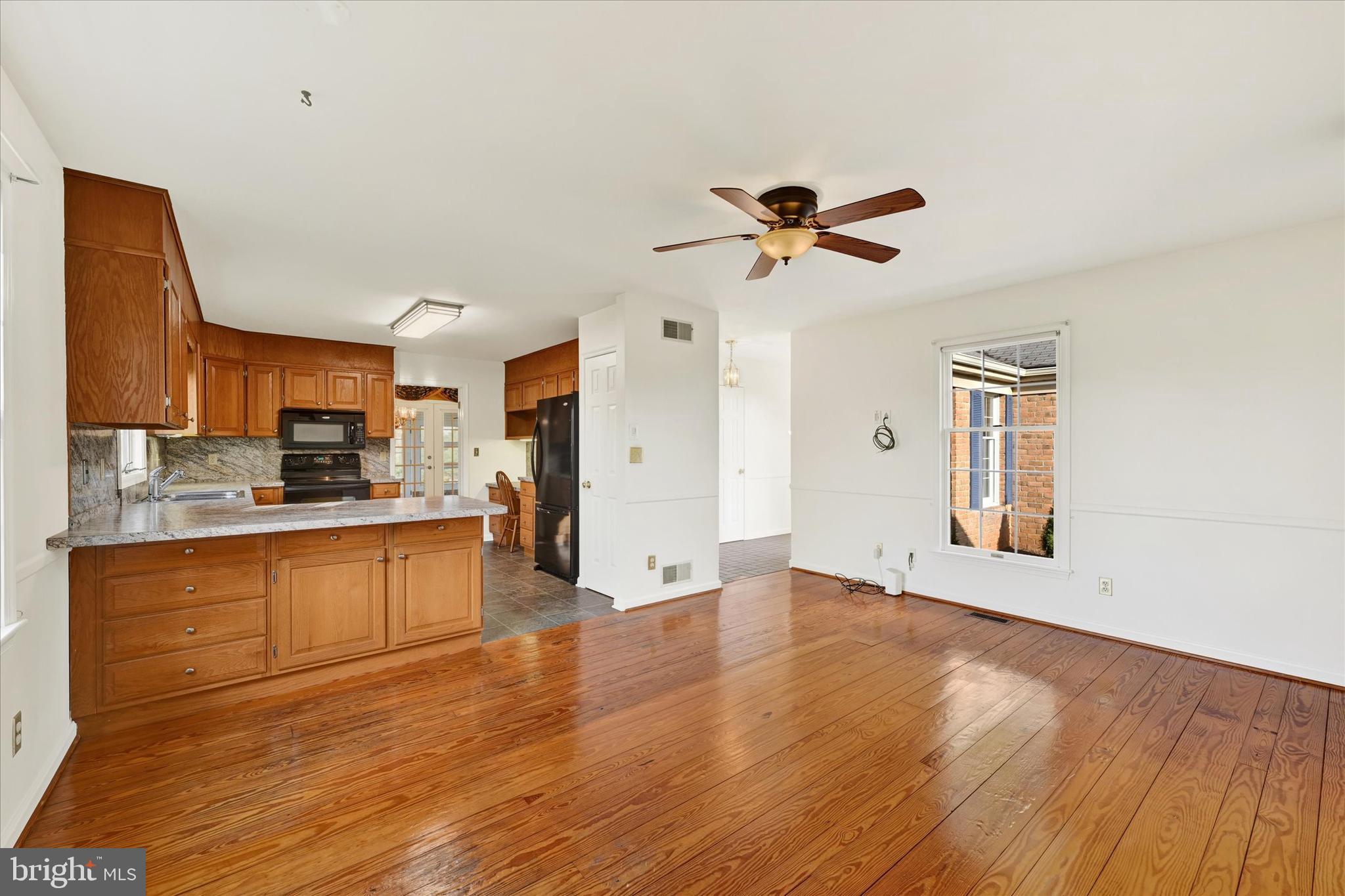 HAMPSTEAD HEIGHTS - Residential