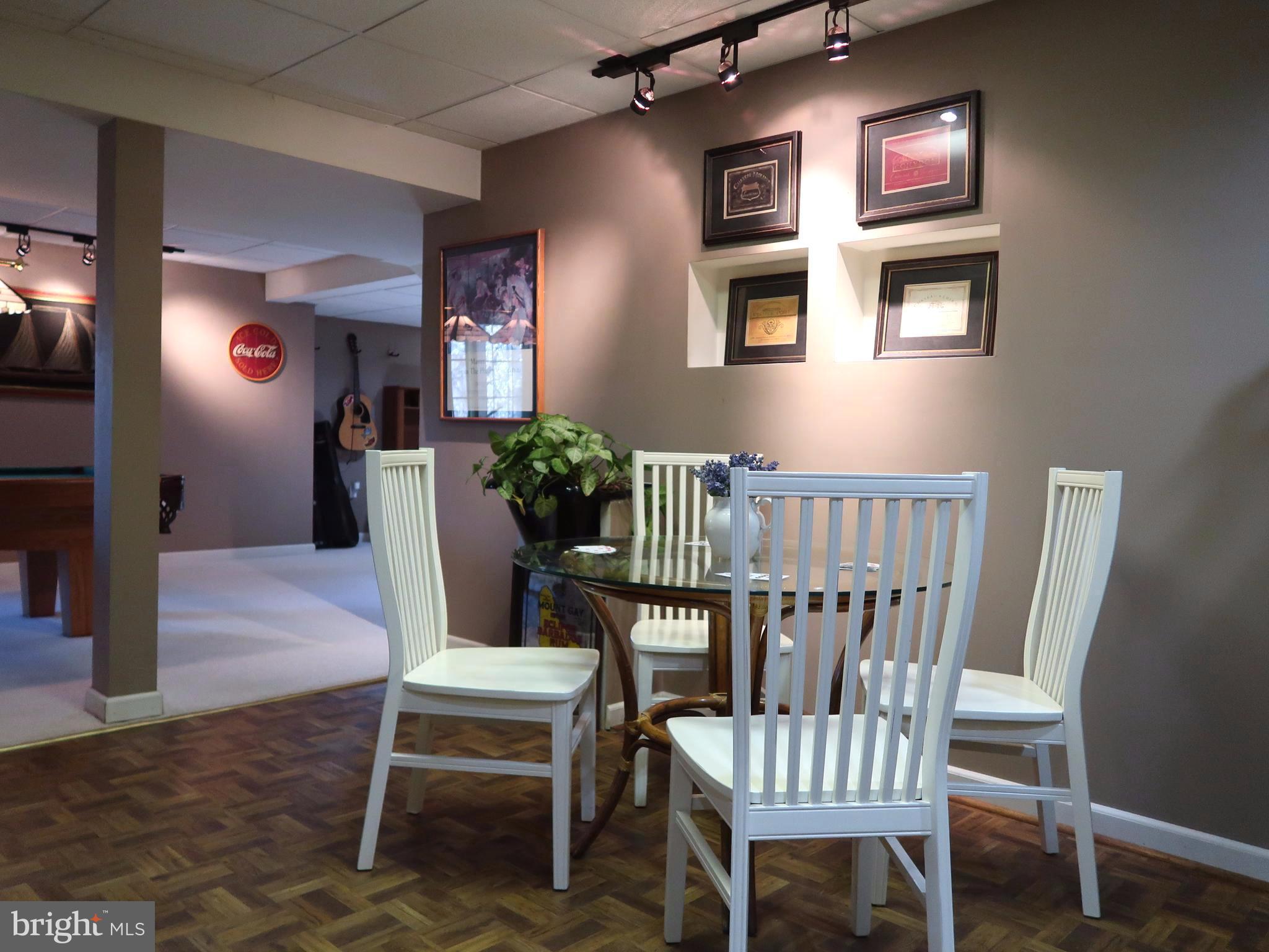 HICKORY OVERLOOK - Residential