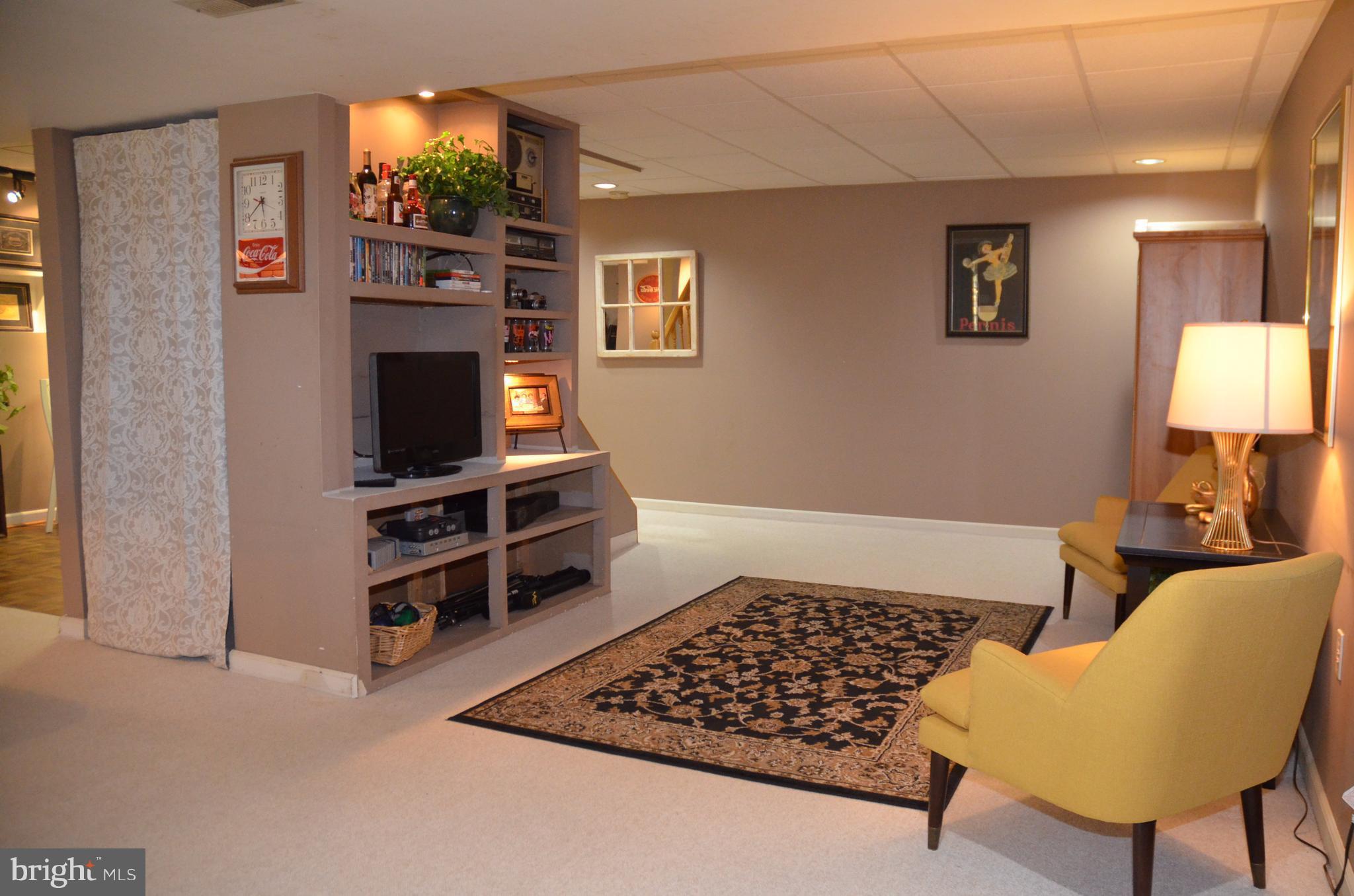 HICKORY OVERLOOK - Residential