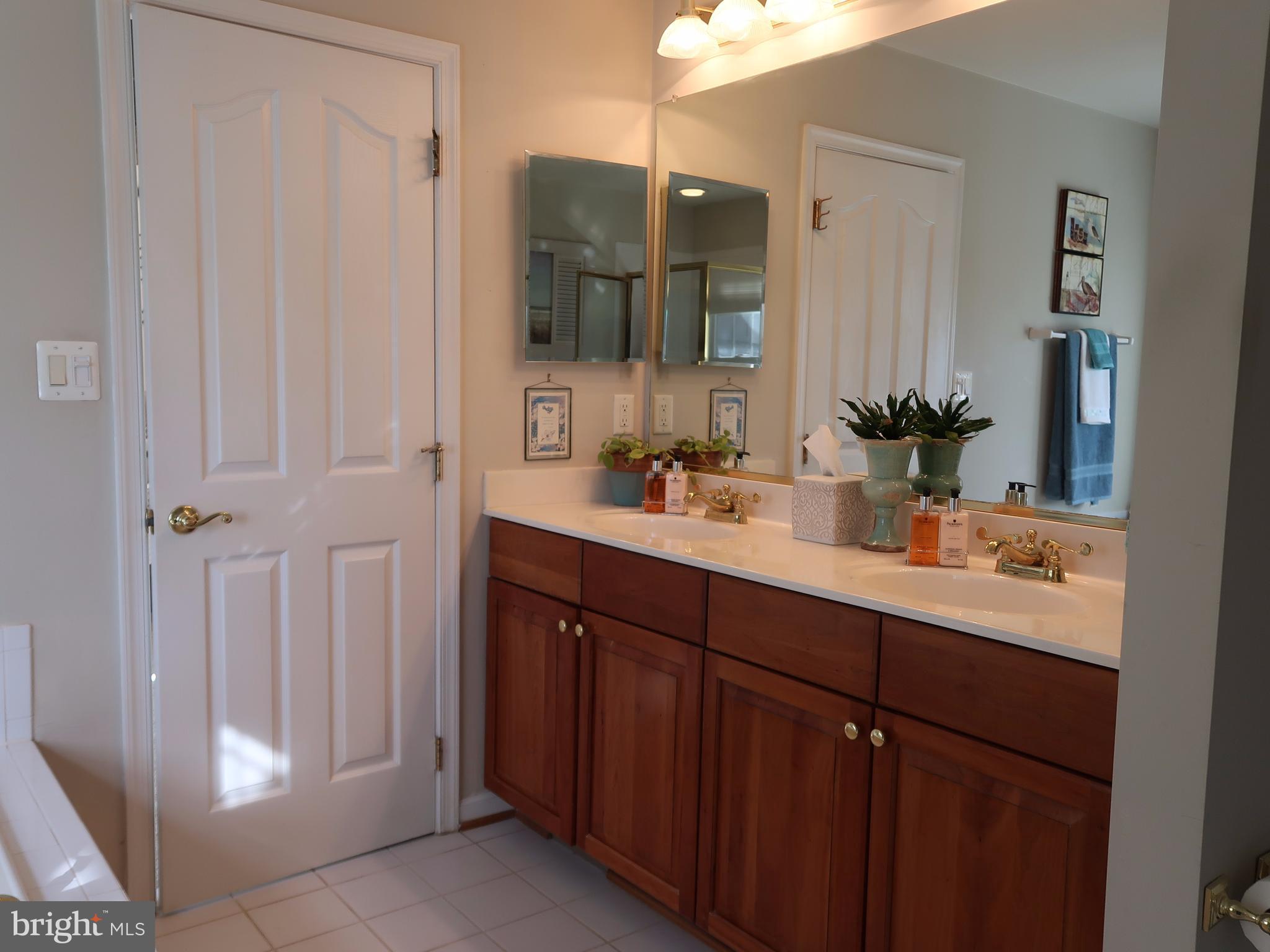 HICKORY OVERLOOK - Residential