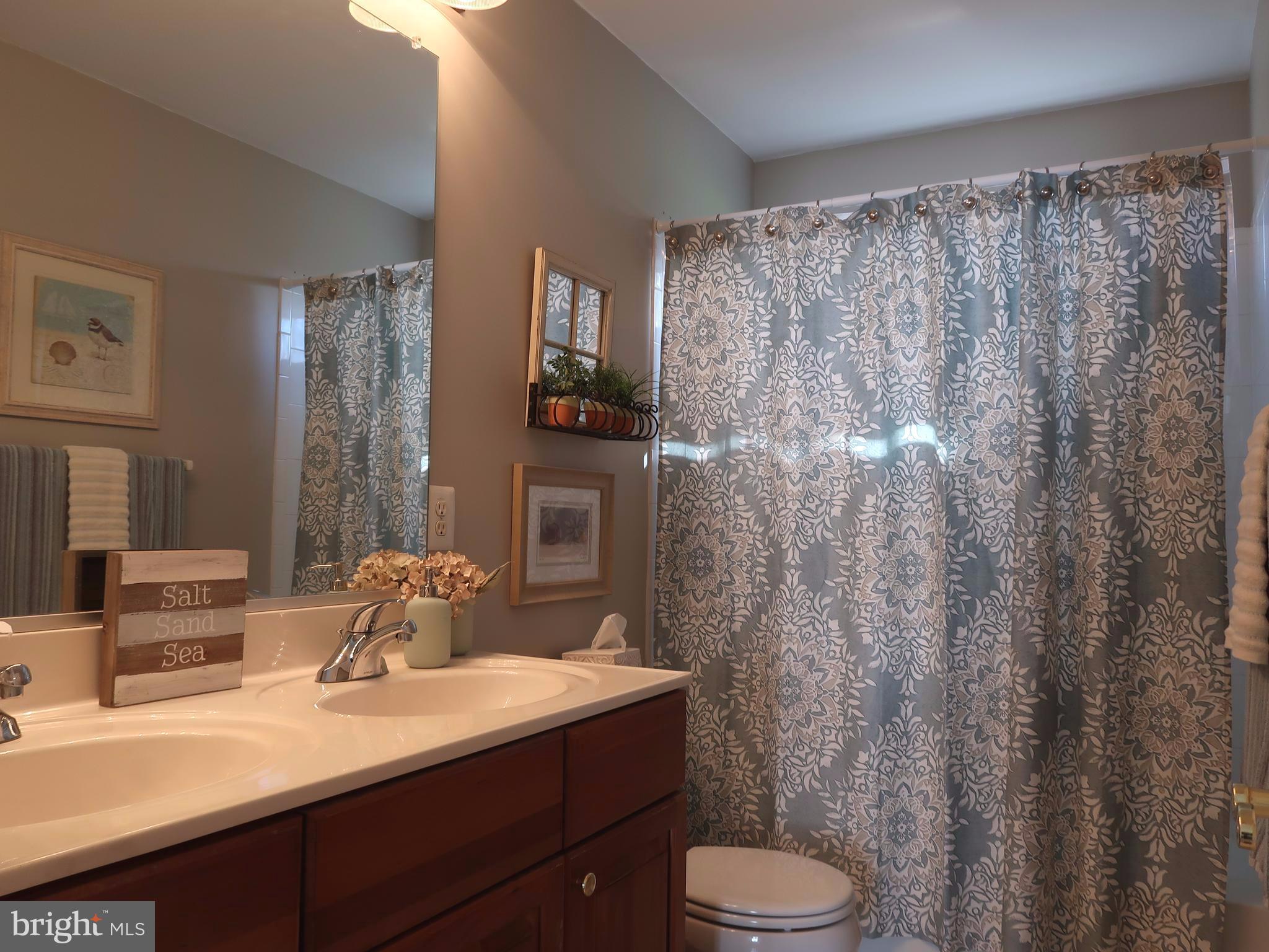 HICKORY OVERLOOK - Residential