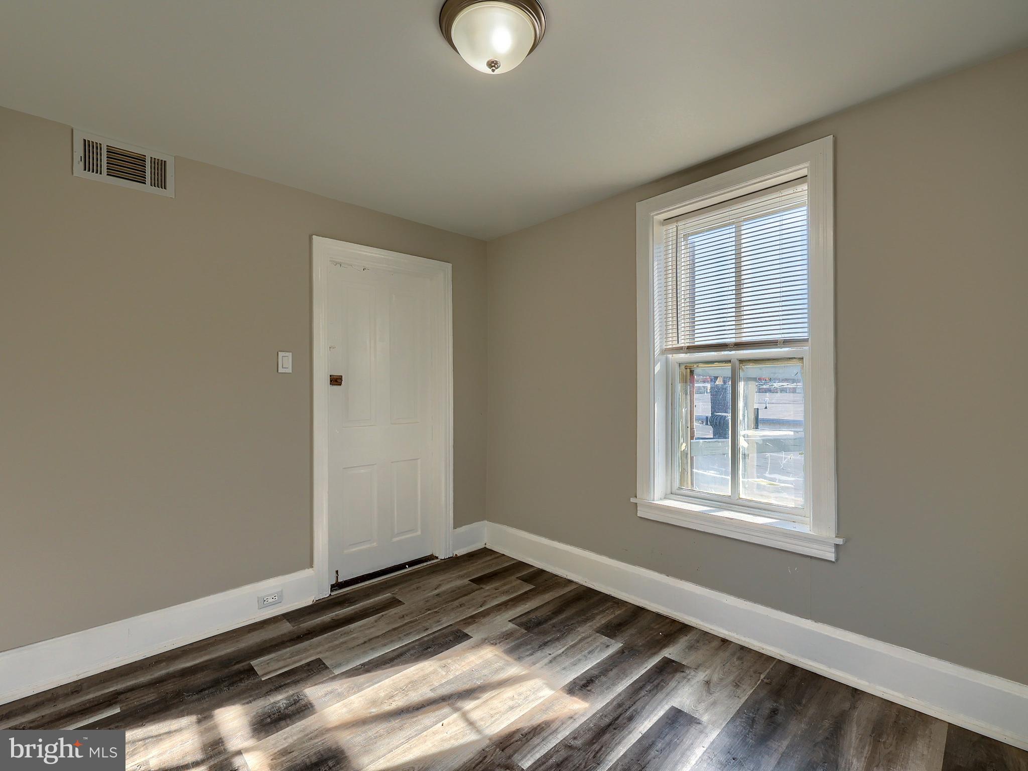 HISTORIC MIDTOWN - Commercial Sale