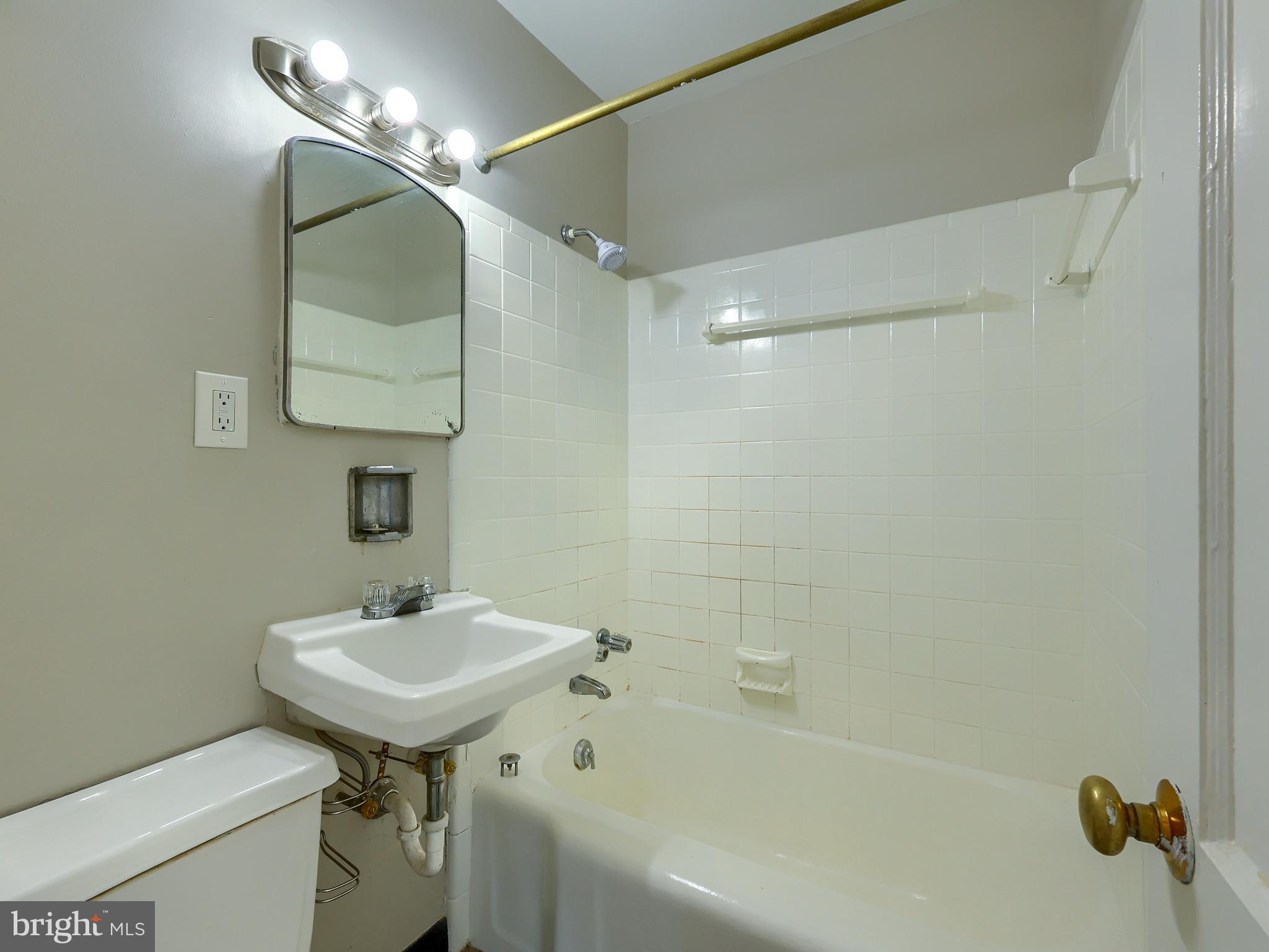 HISTORIC MIDTOWN - Commercial Sale