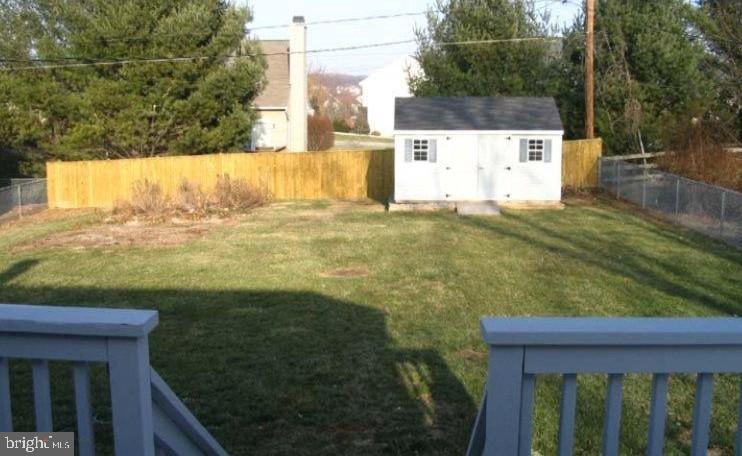 15 GREENVIEW AVENUE