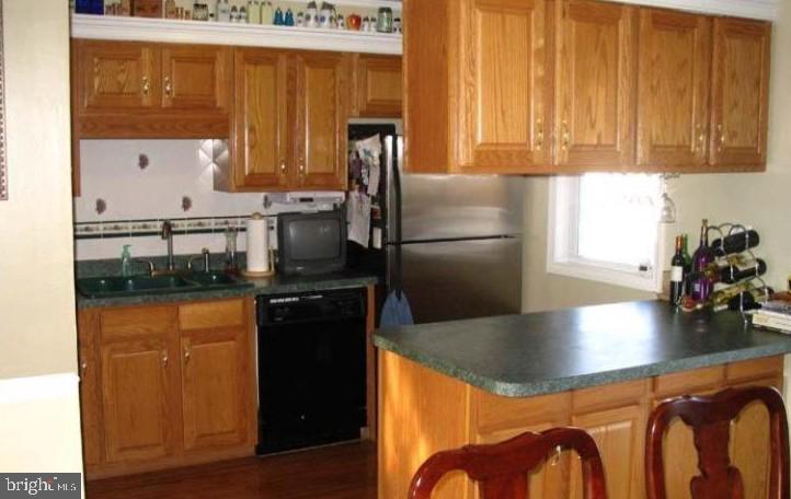 15 GREENVIEW AVENUE