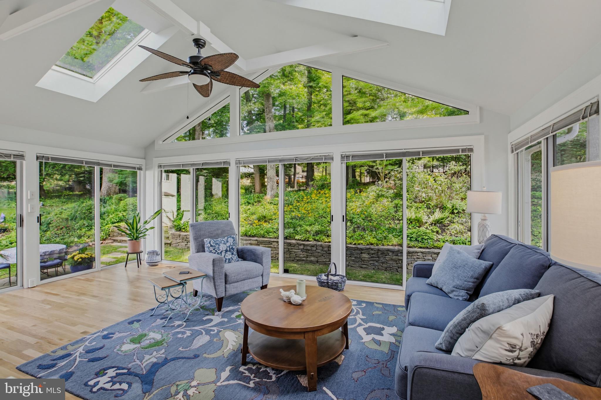 BEL PRE WOODS - Residential