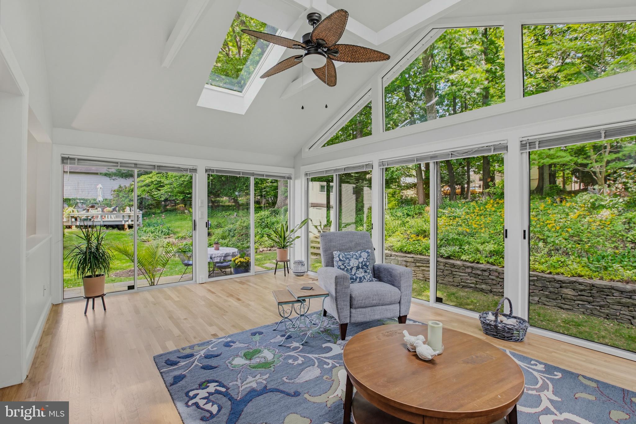 BEL PRE WOODS - Residential