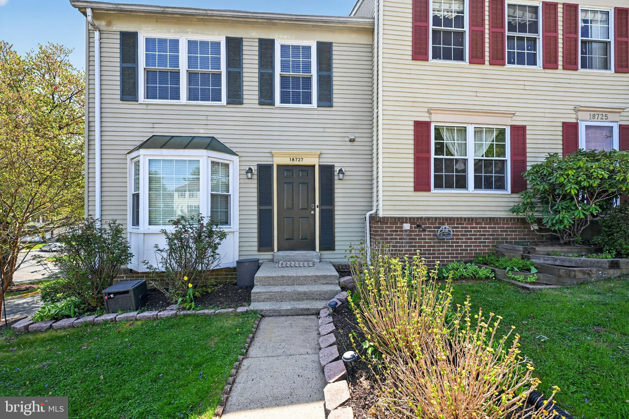 GUNNERS LAKE VILLAGE - Residential