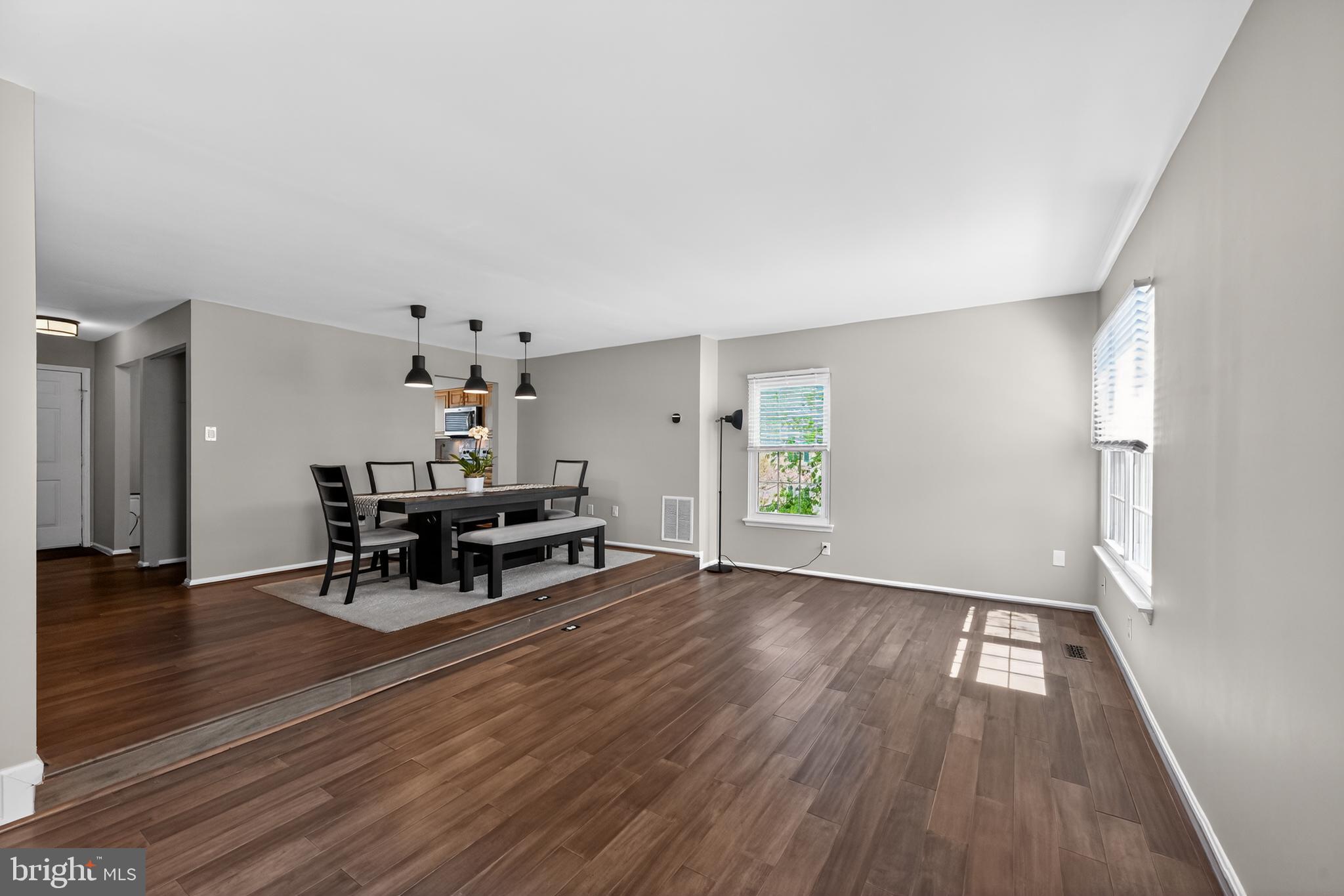 GUNNERS LAKE VILLAGE - Residential