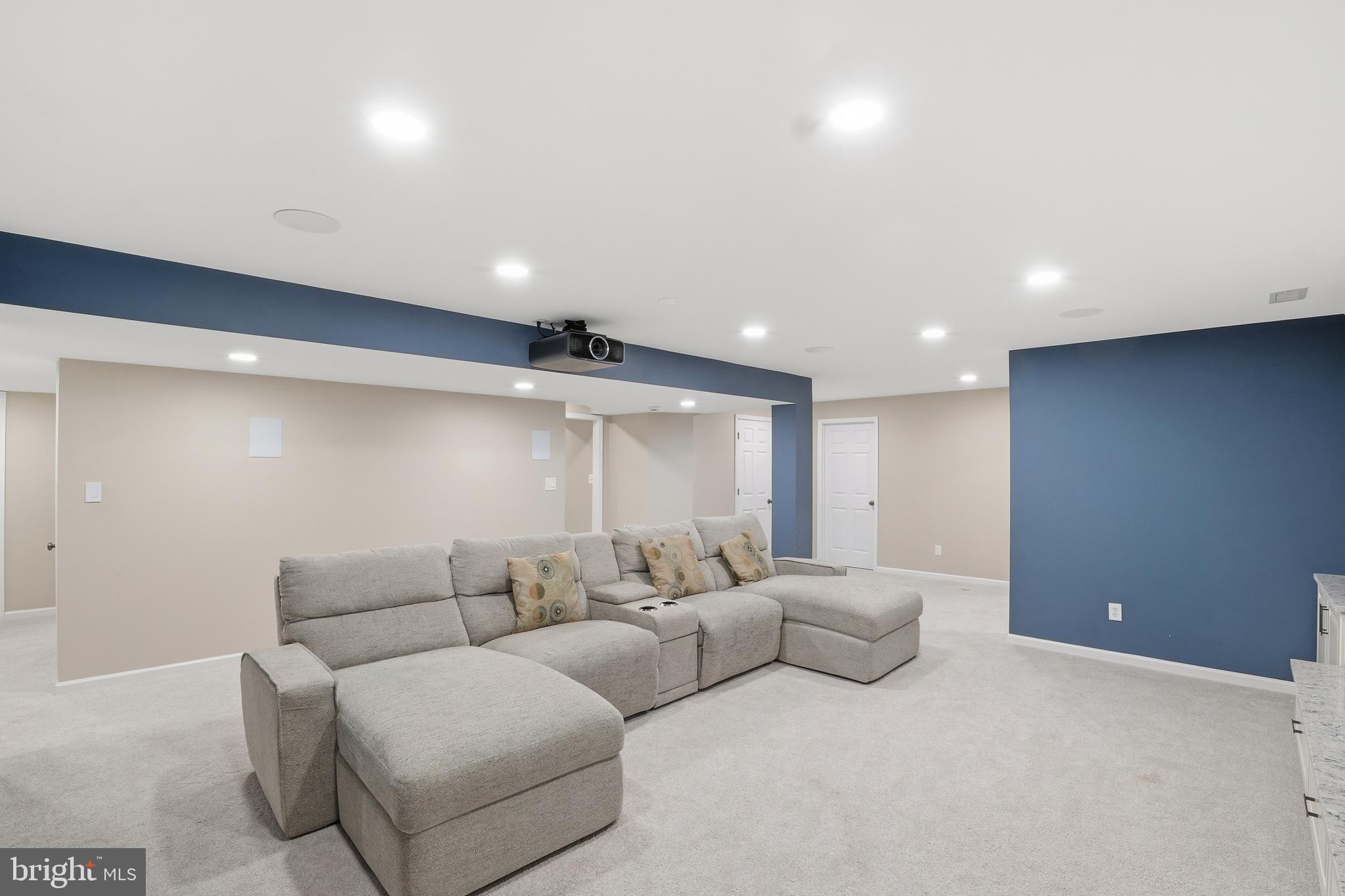 SOMERSET - Residential