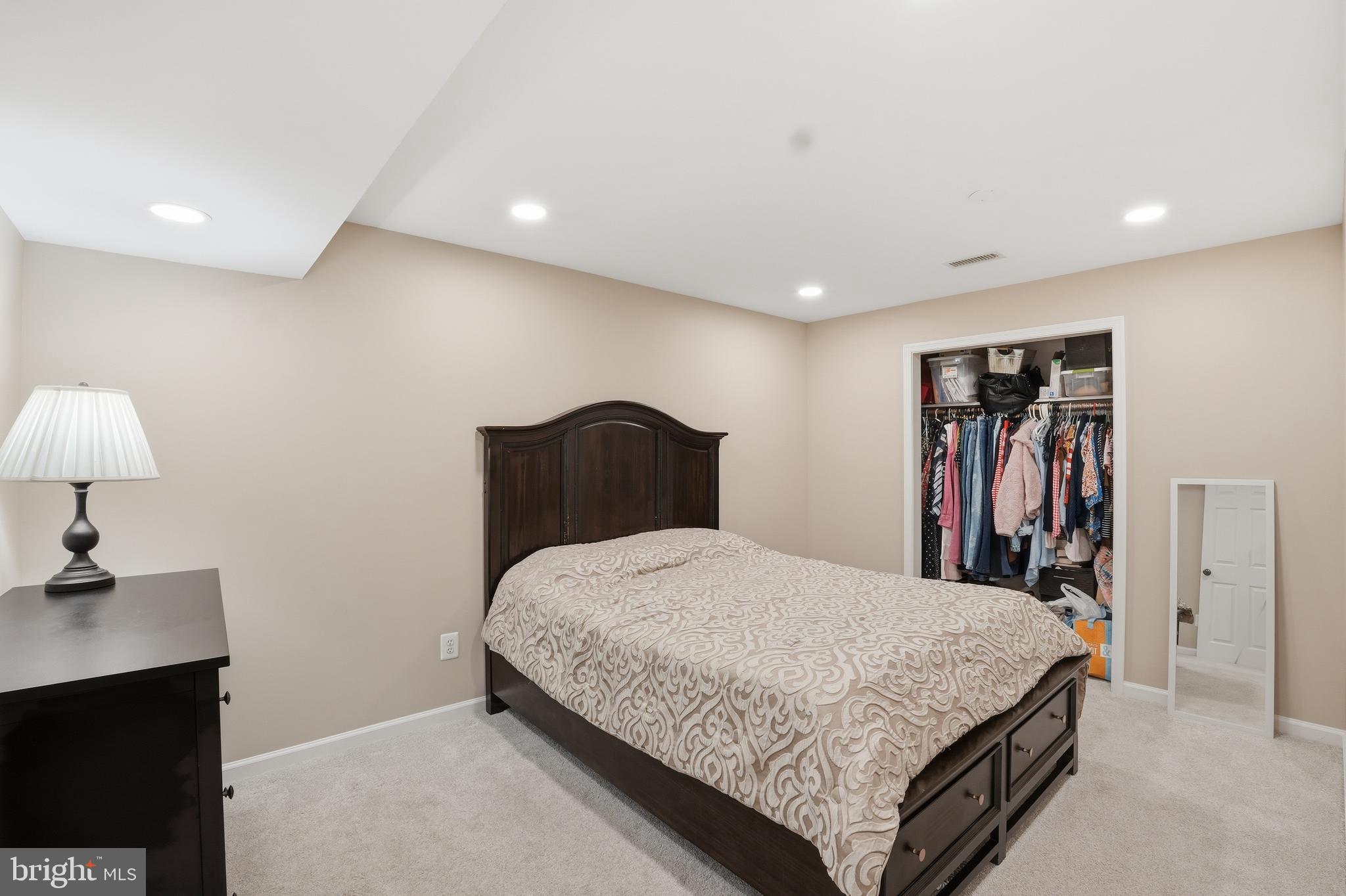 SOMERSET - Residential