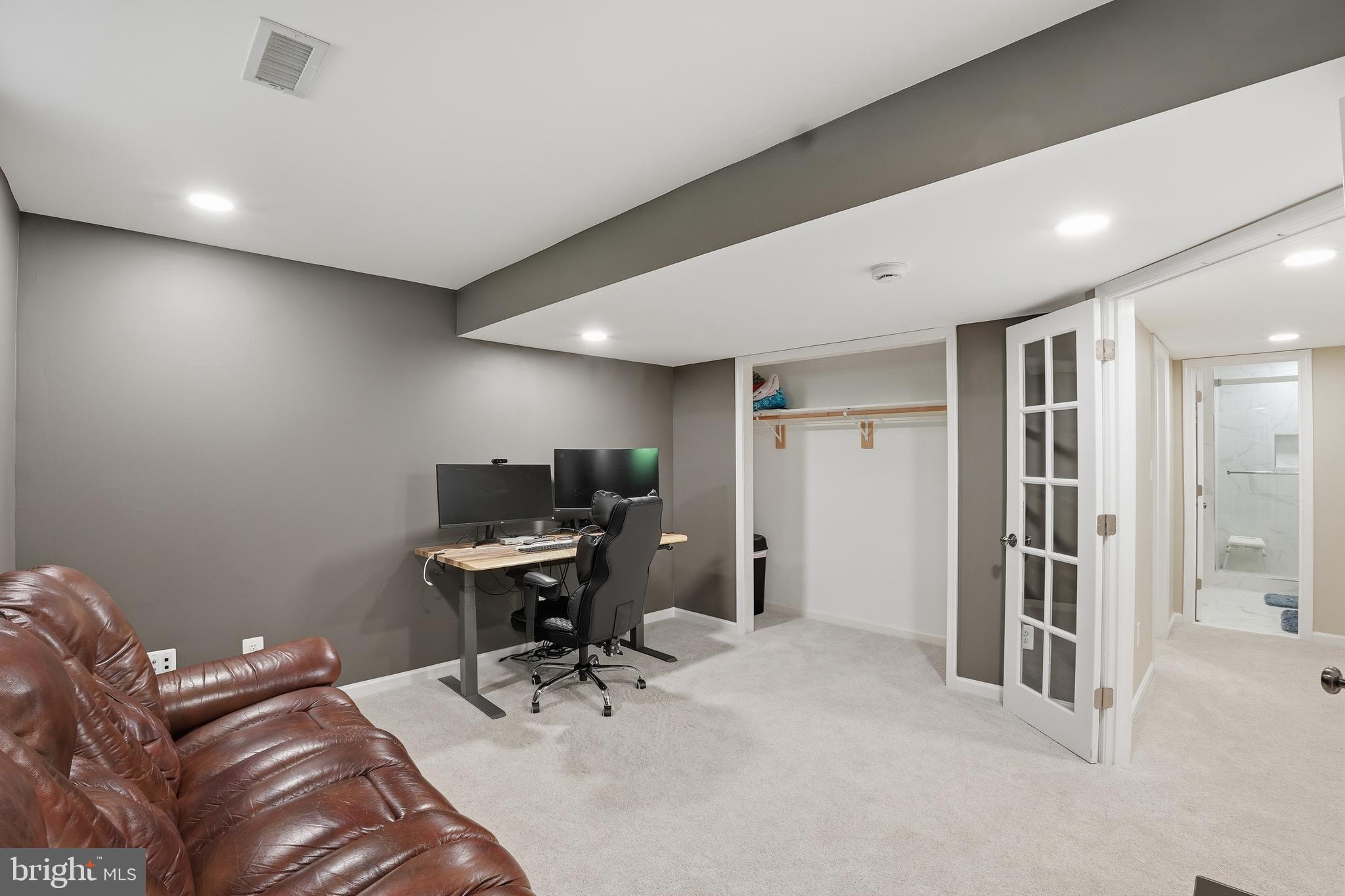 SOMERSET - Residential