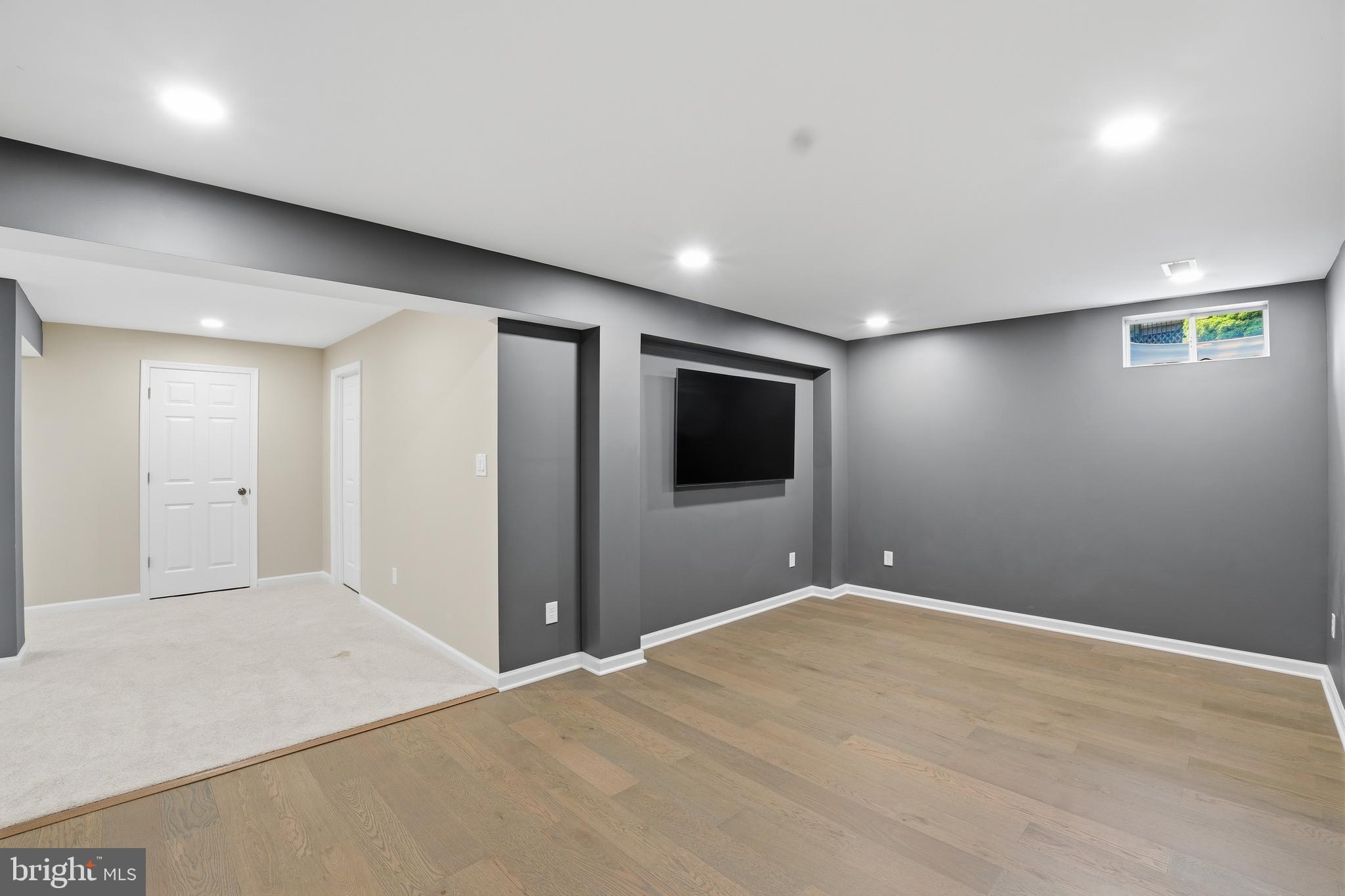 SOMERSET - Residential