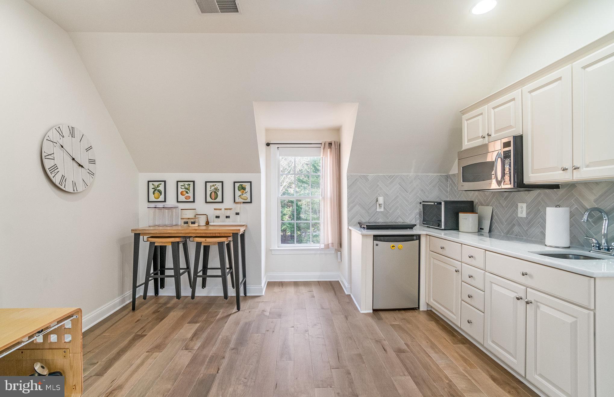 RUNNING CREEK - Residential