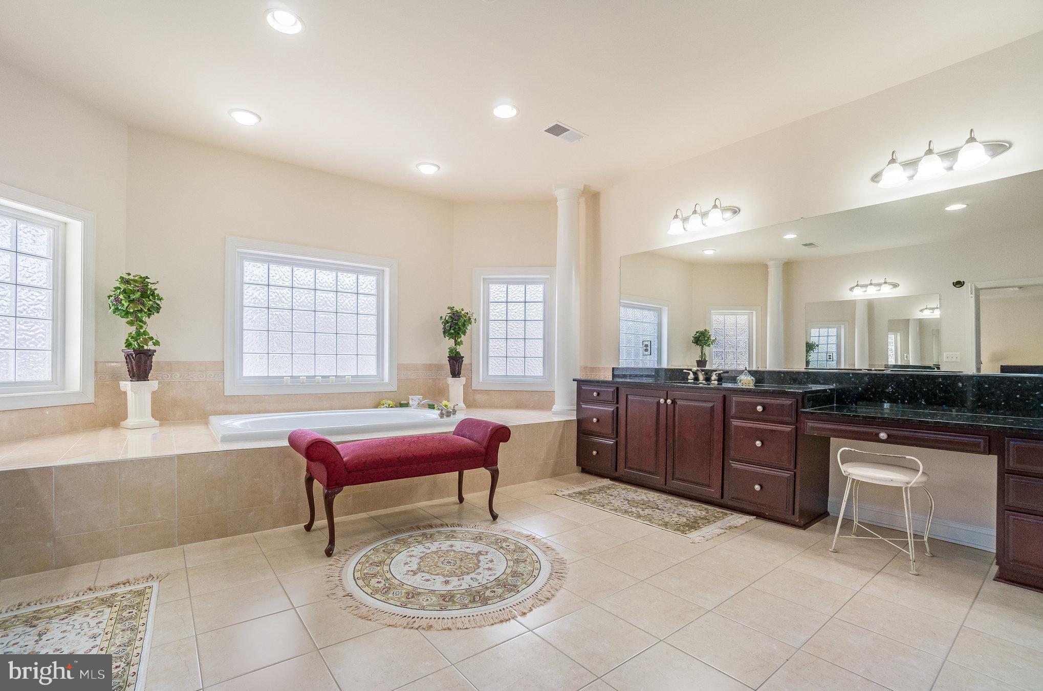 RUNNING CREEK - Residential