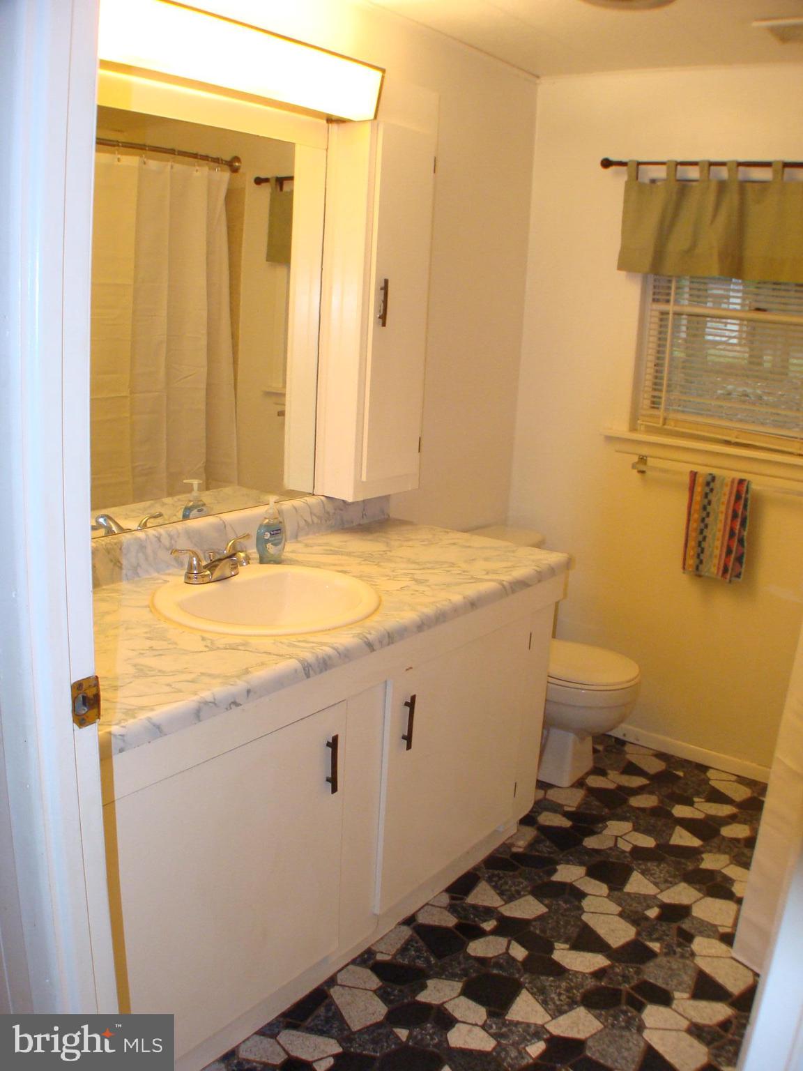 DRUM POINT - Residential Lease