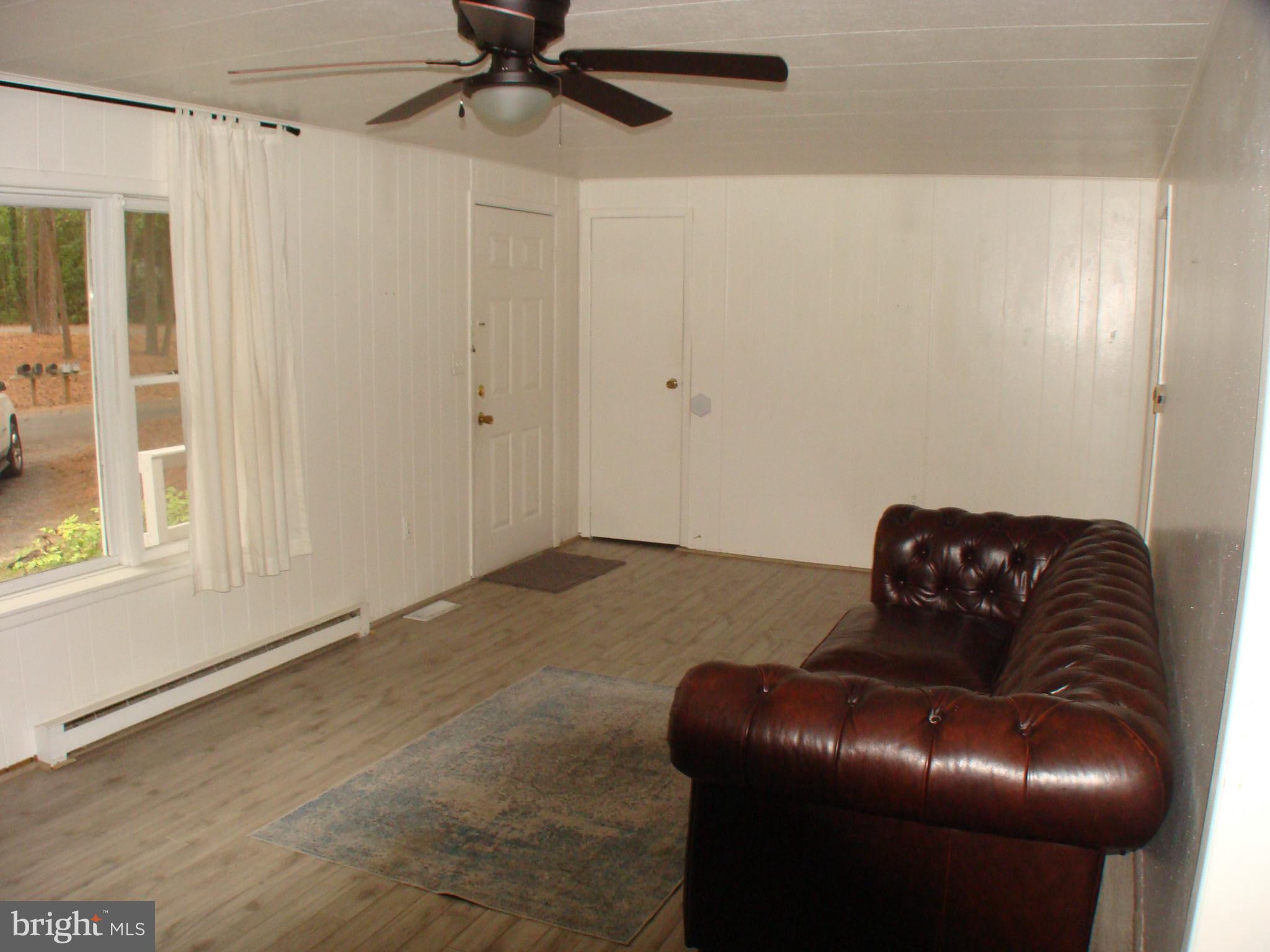 DRUM POINT - Residential Lease