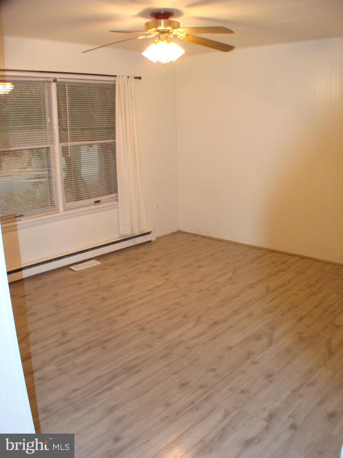 DRUM POINT - Residential Lease