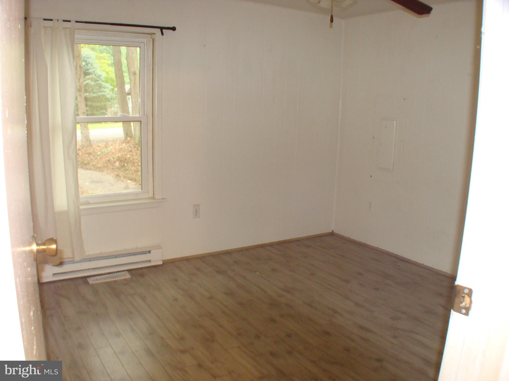 DRUM POINT - Residential Lease