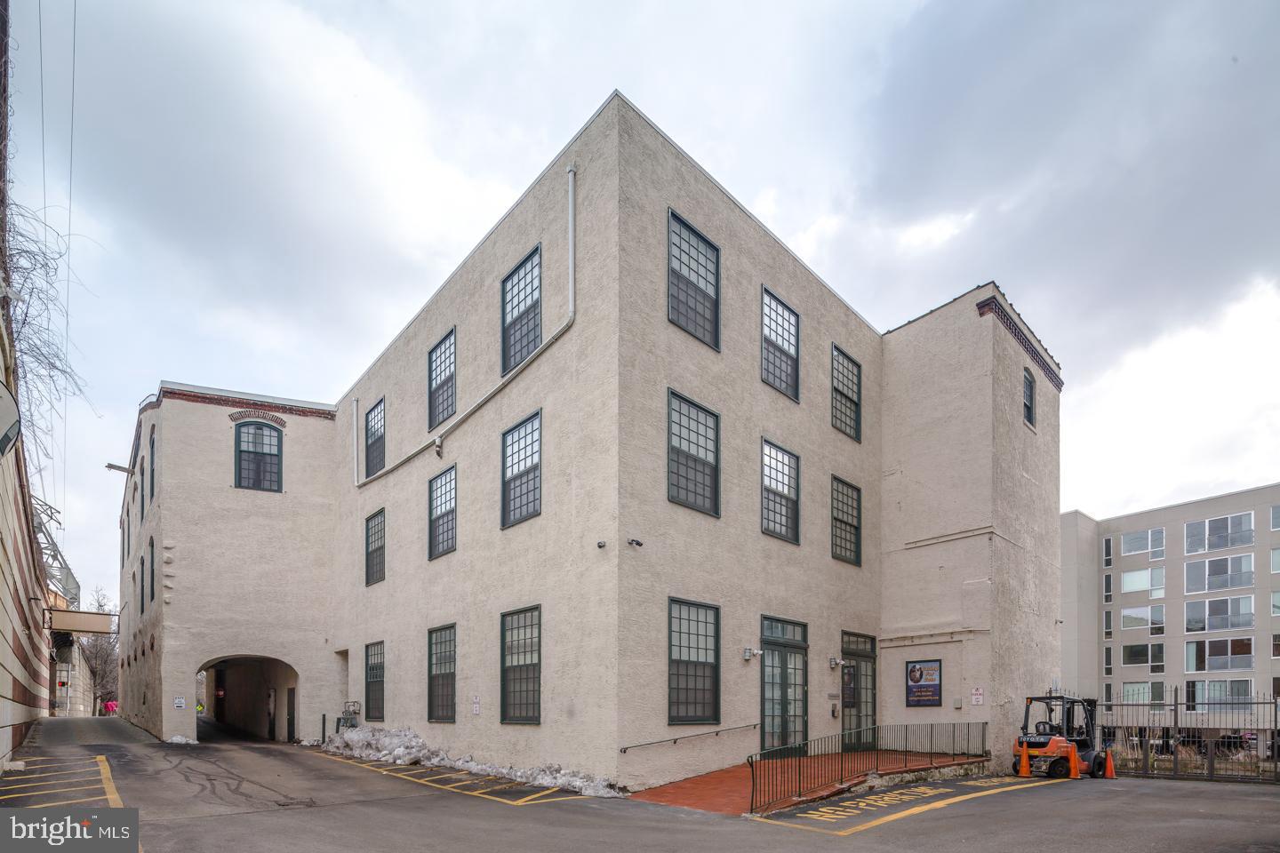 MANAYUNK - Residential Lease