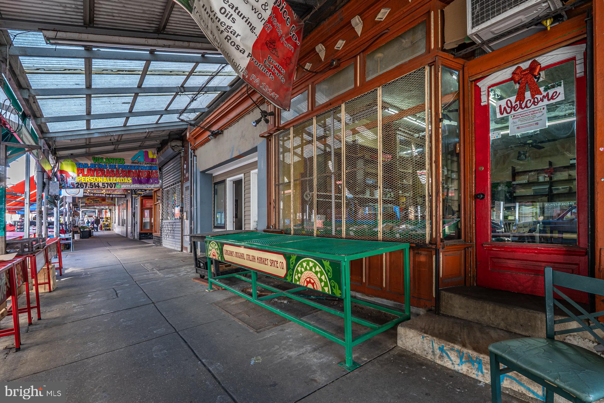ITALIAN MARKET - Residential Income