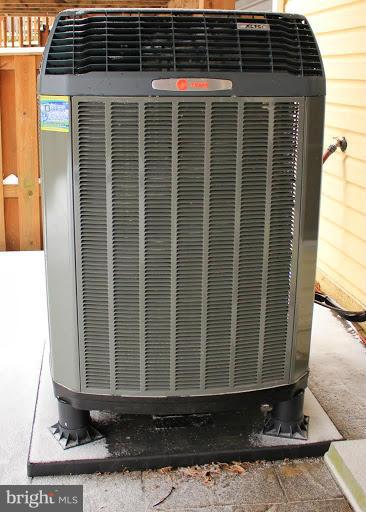 HILLSIDE TERRACE - Residential