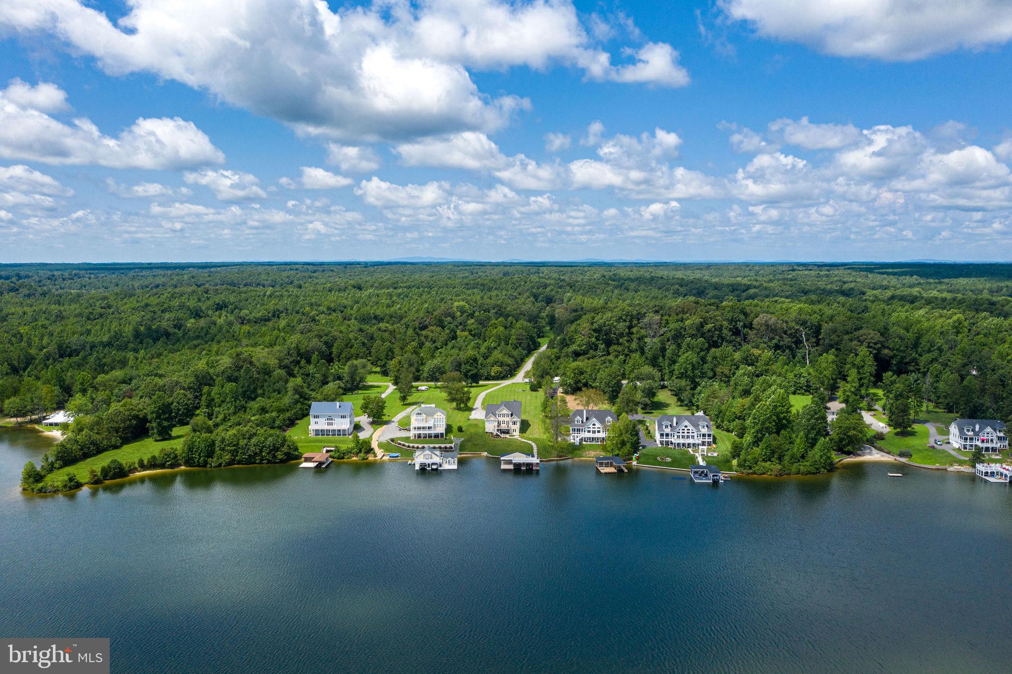 SUMMERVIEW POINT - Residential