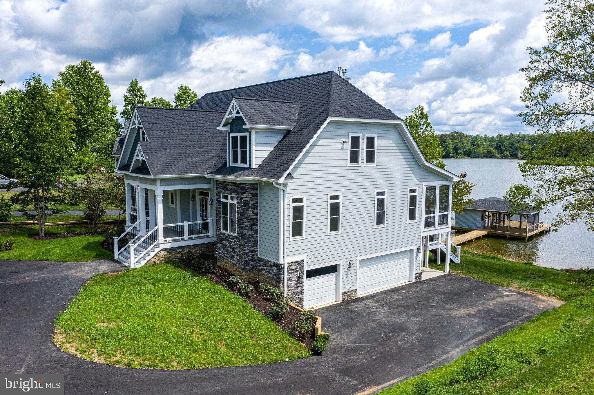 SUMMERVIEW POINT - Residential