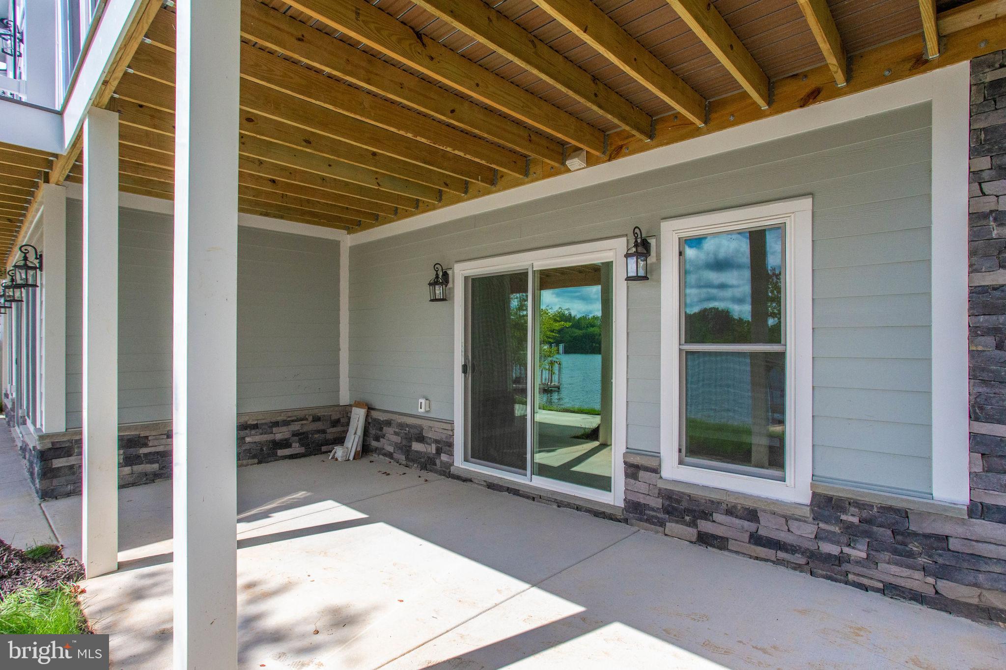 SUMMERVIEW POINT - Residential