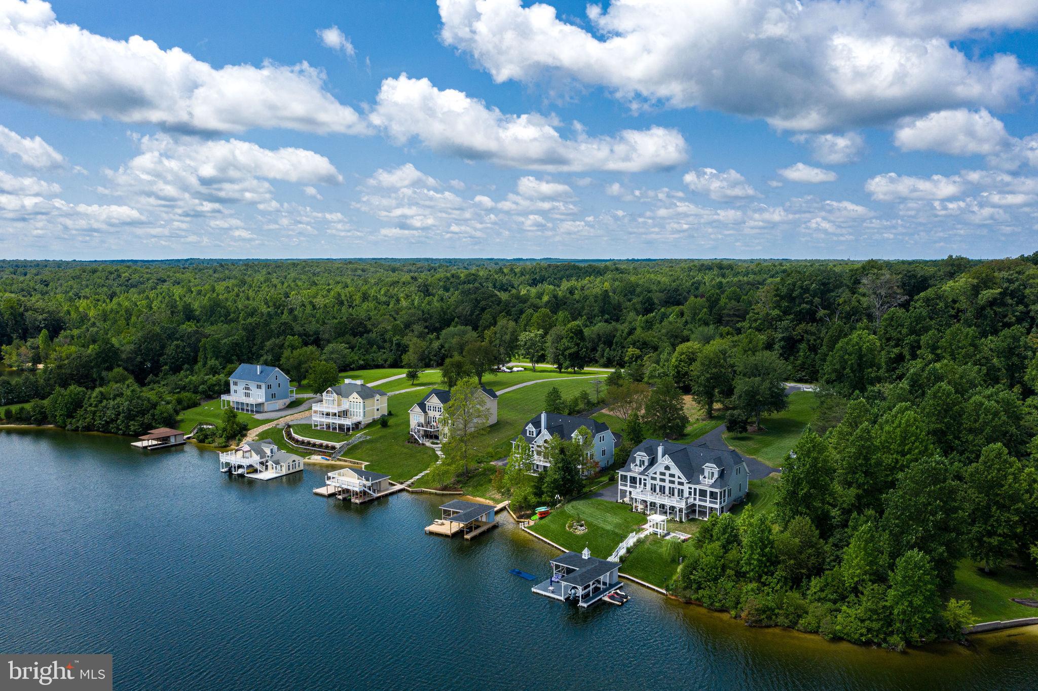 SUMMERVIEW POINT - Residential